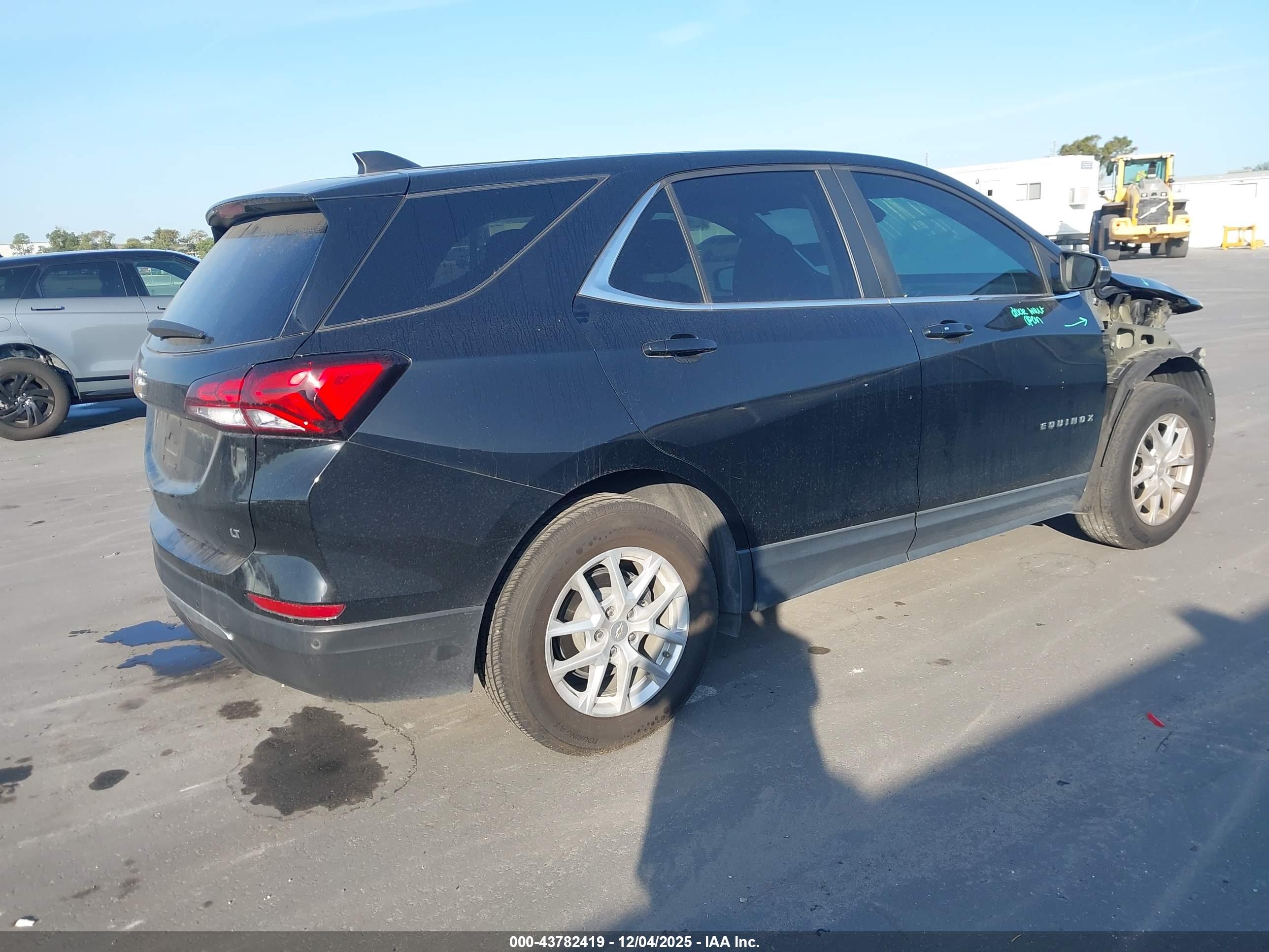 CHEVROLET EQUINOX image 4