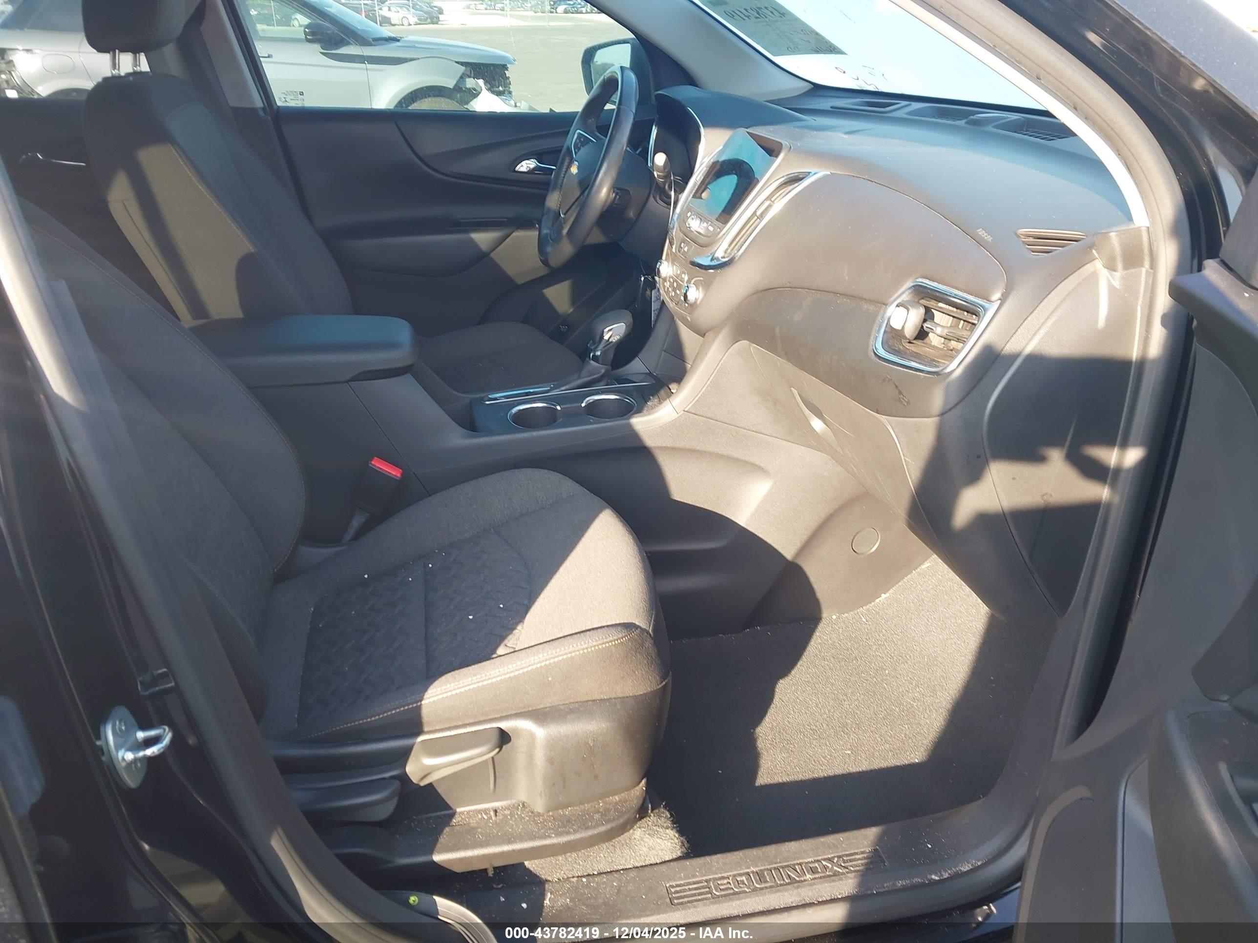 CHEVROLET EQUINOX image 5
