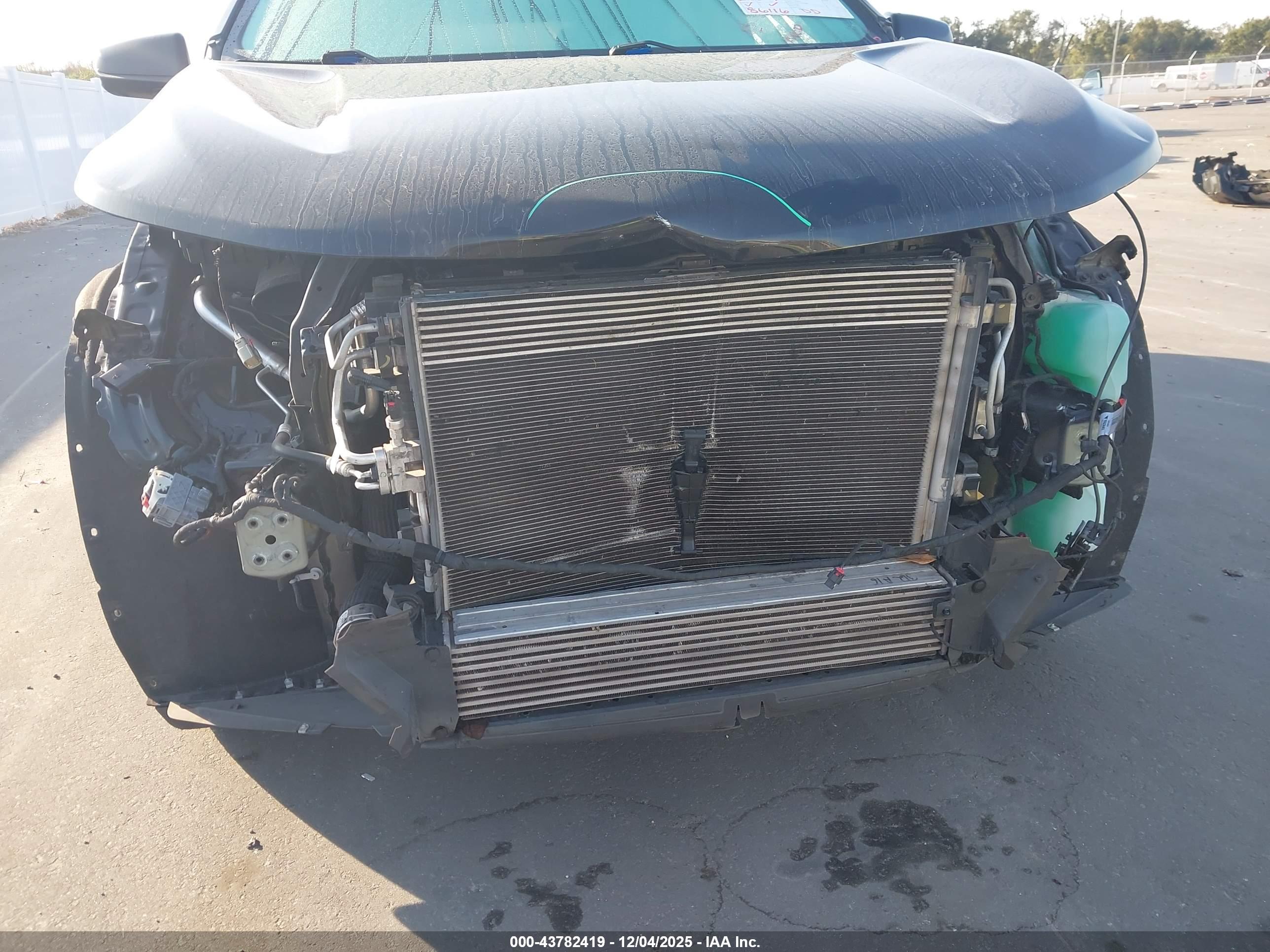CHEVROLET EQUINOX image 6