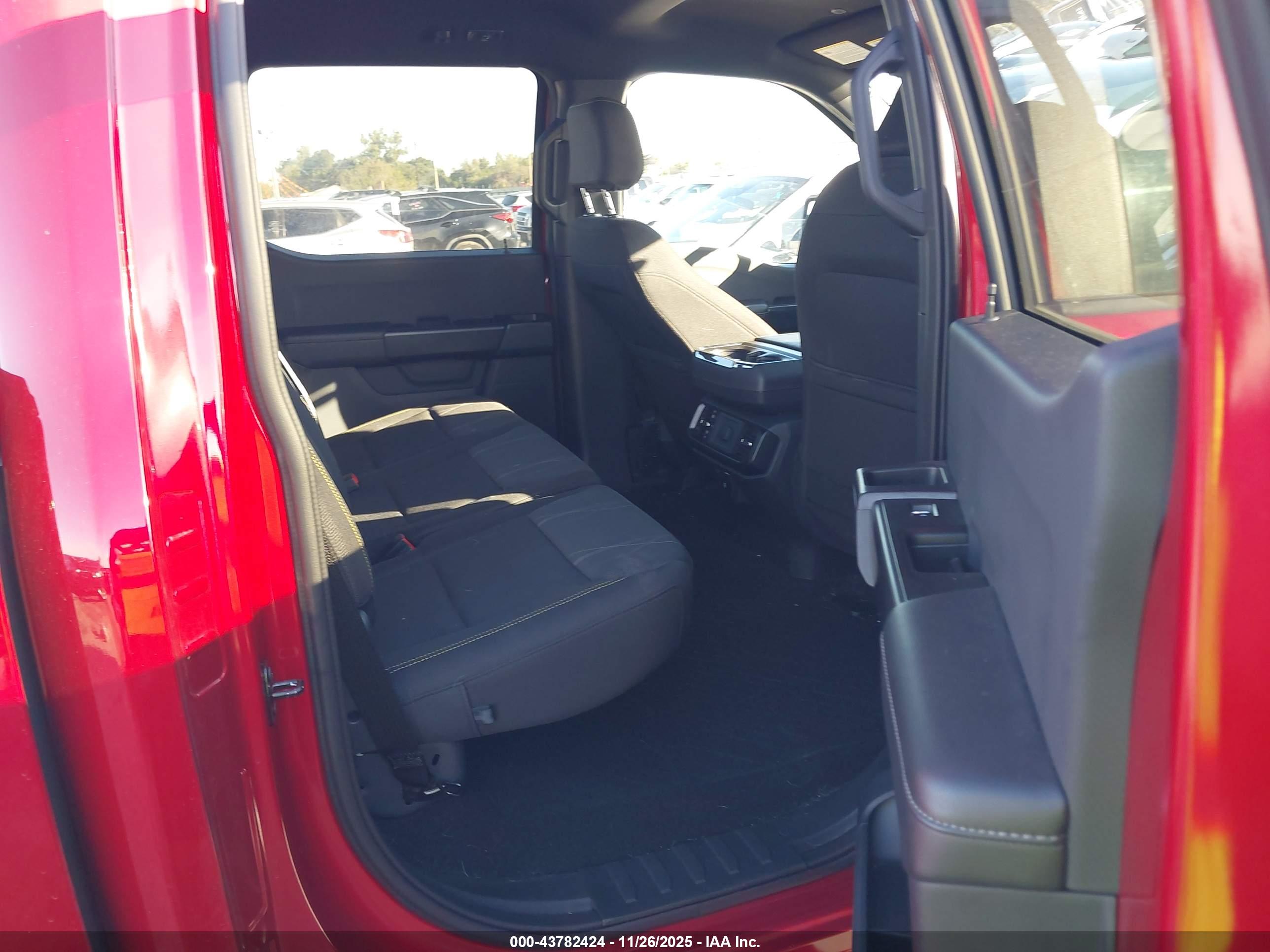 FORD F-150 image 8