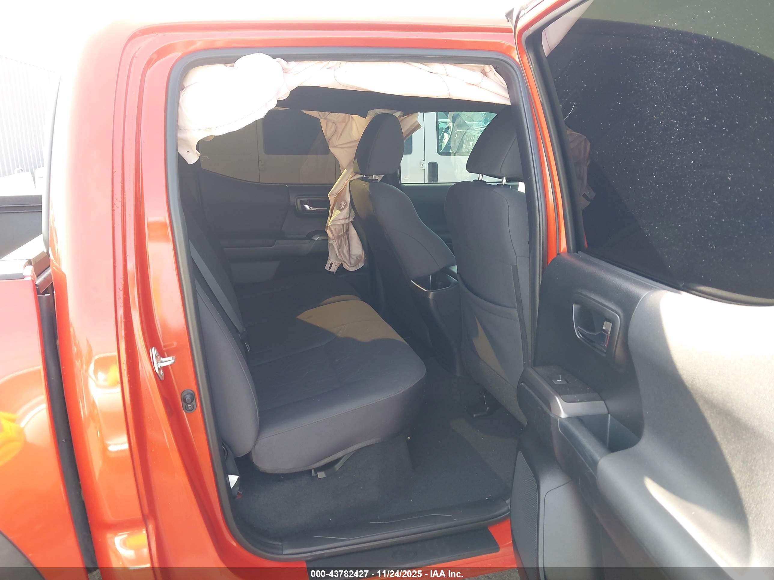 TOYOTA TACOMA image 8