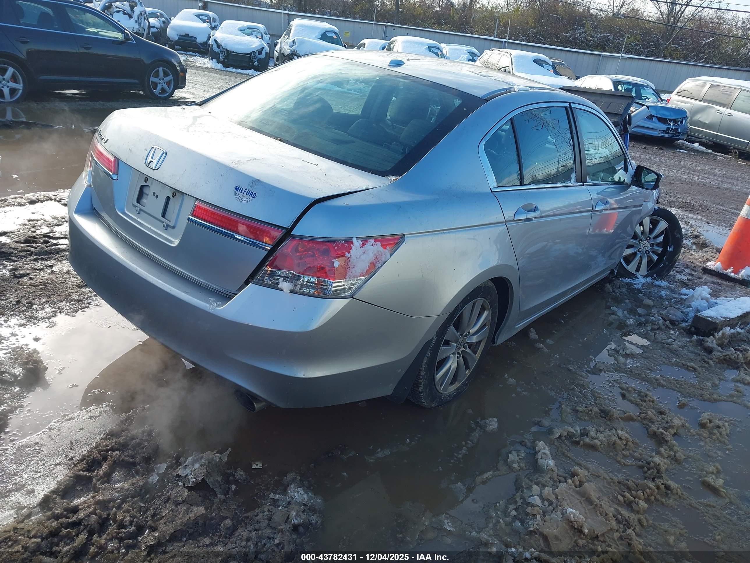 HONDA ACCORD image 4
