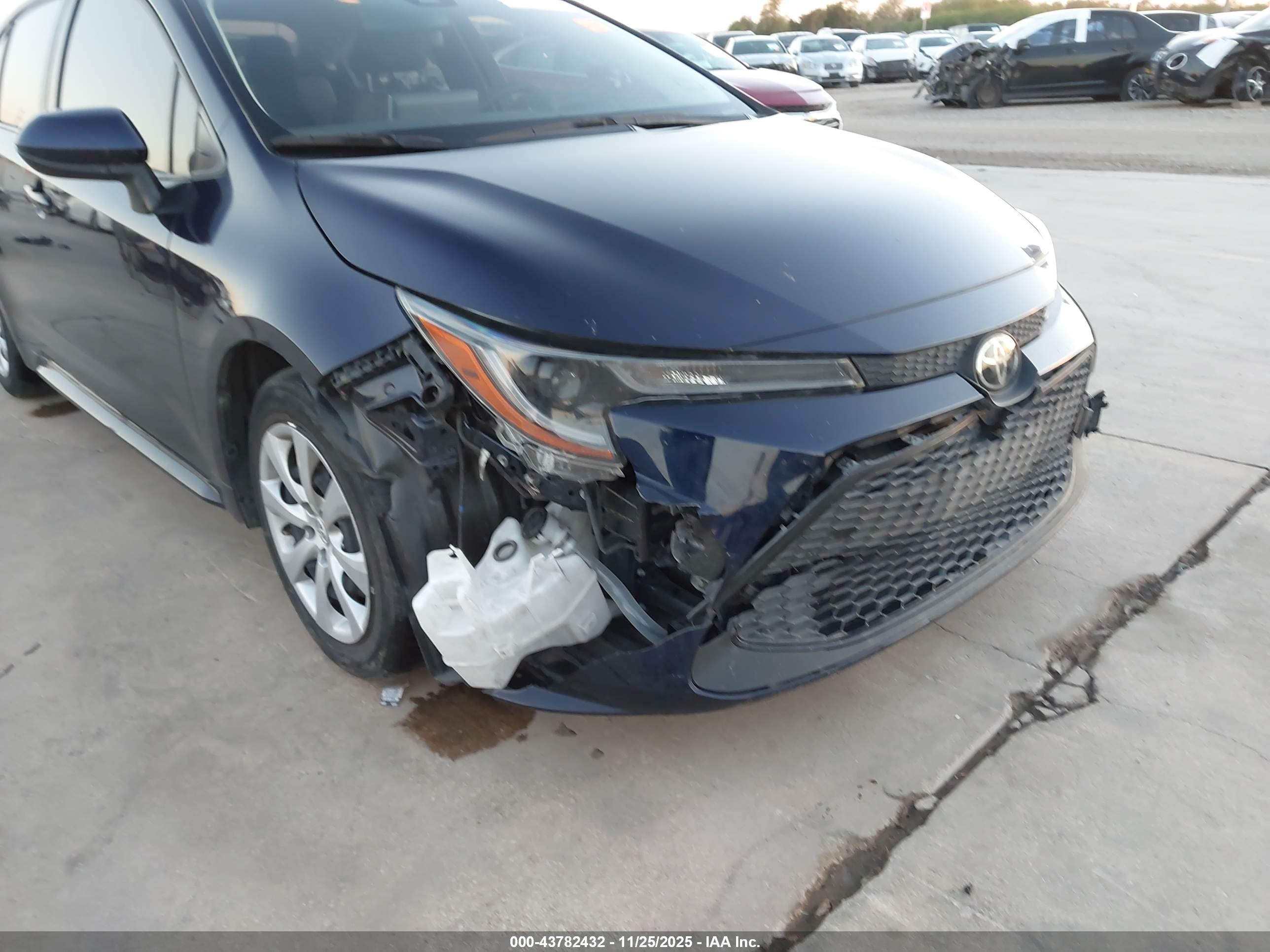 TOYOTA COROLLA image 6