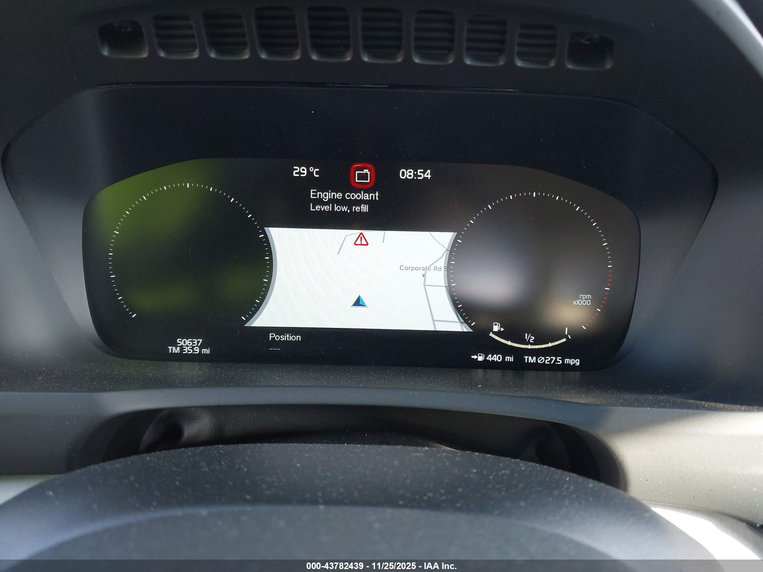 VOLVO XC90 image 7