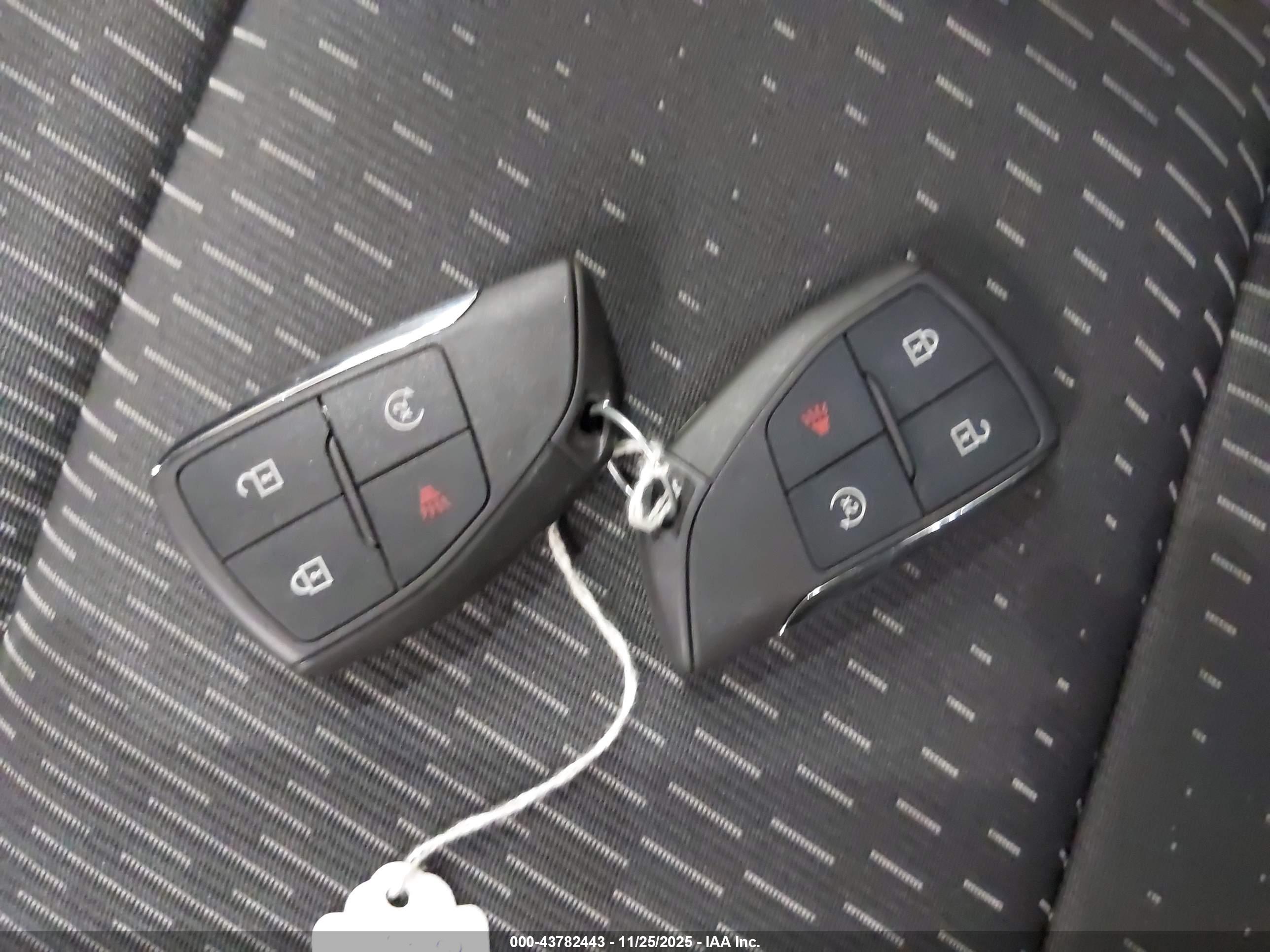 CHEVROLET EQUINOX image 11