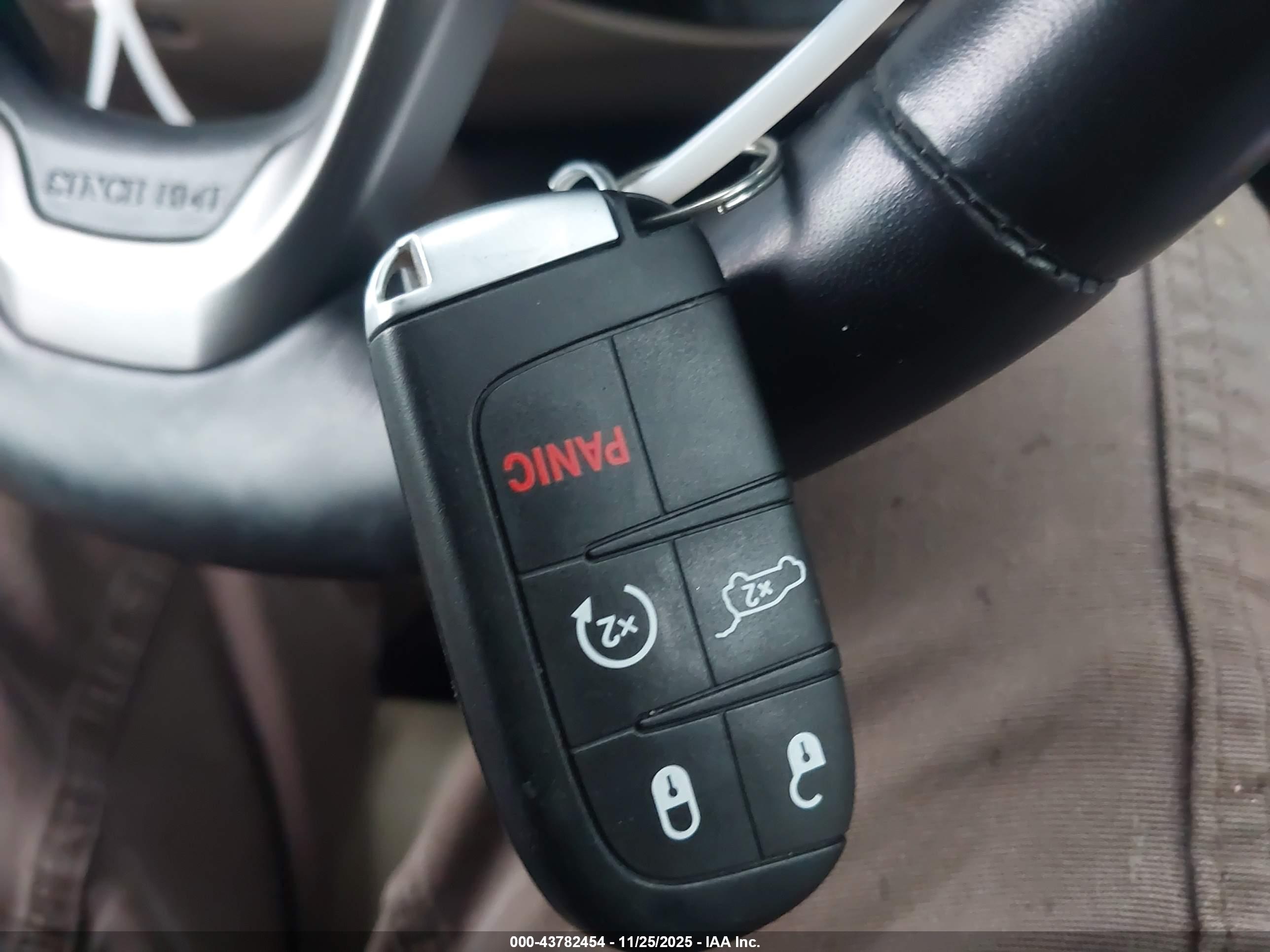 JEEP GRAND image 11