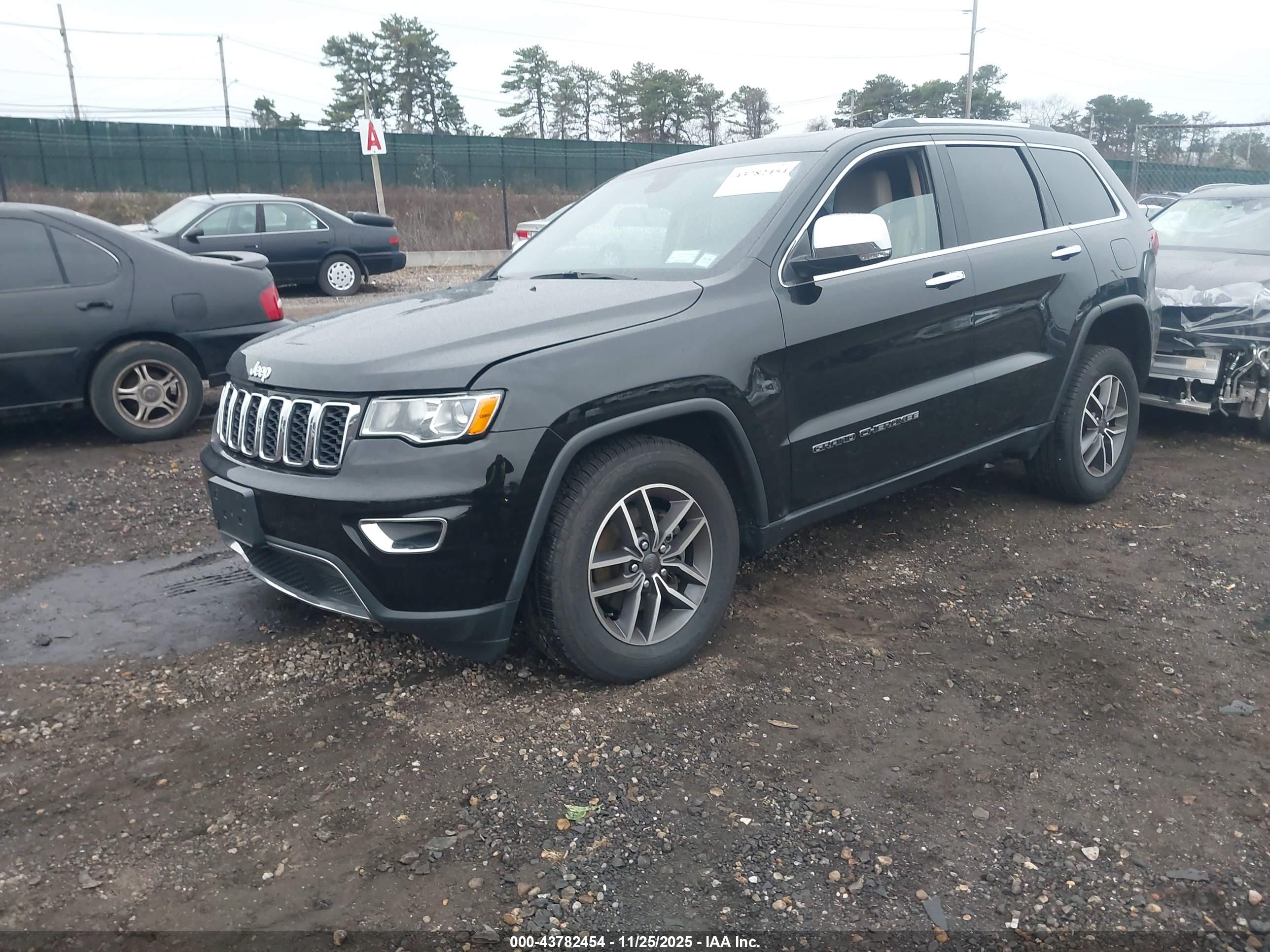 JEEP GRAND image 2