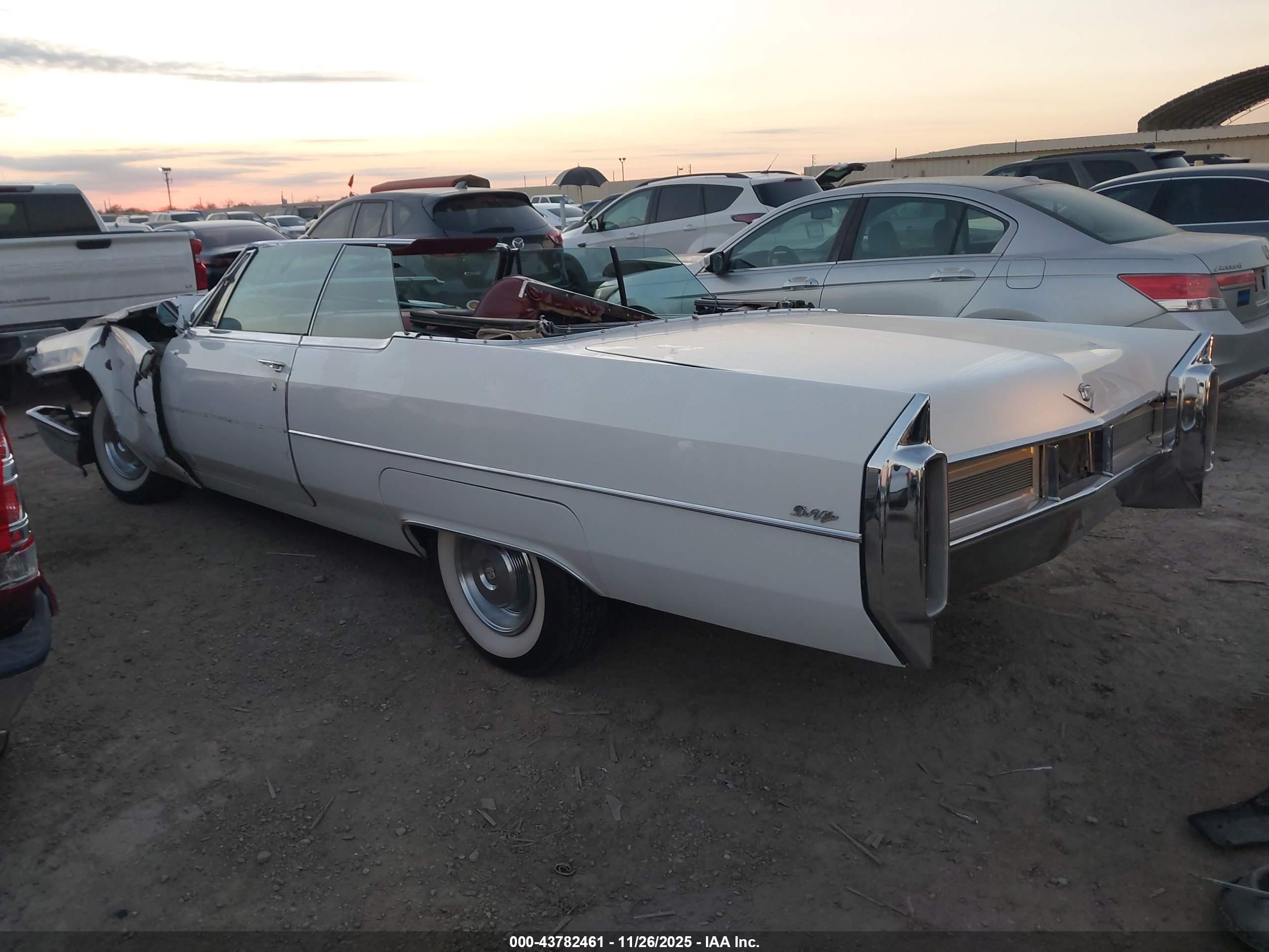 CADILLAC DEVILLE image 3