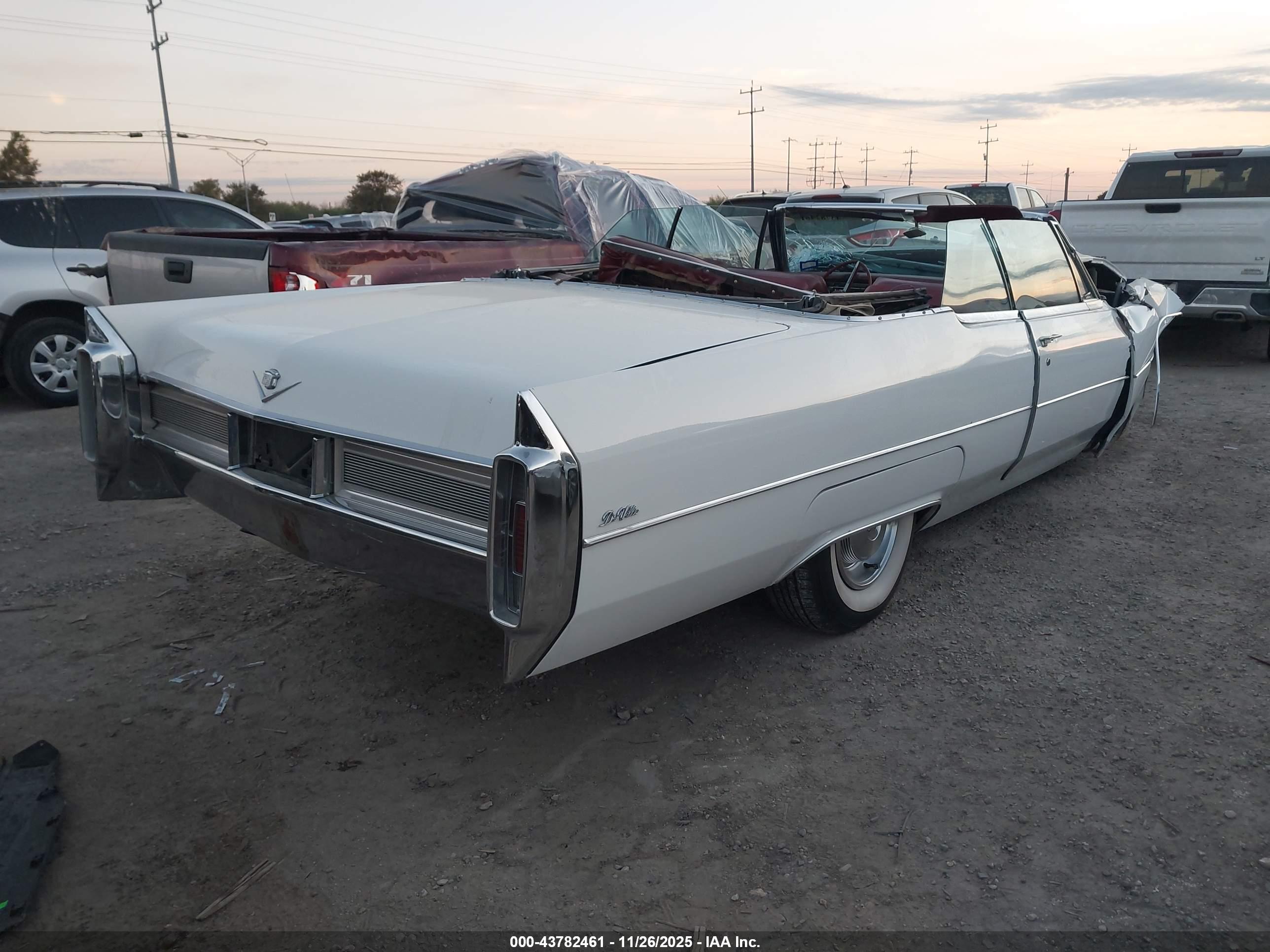 CADILLAC DEVILLE image 4