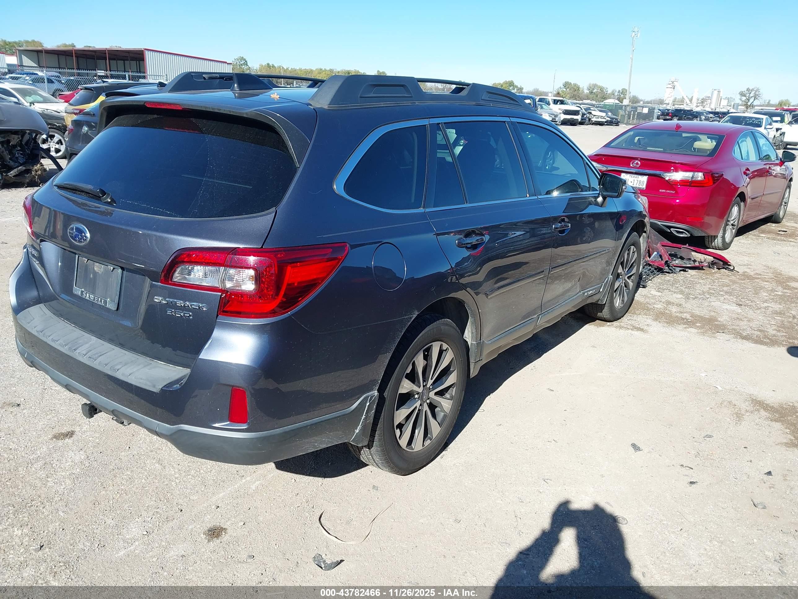 SUBARU OUTBACK image 4