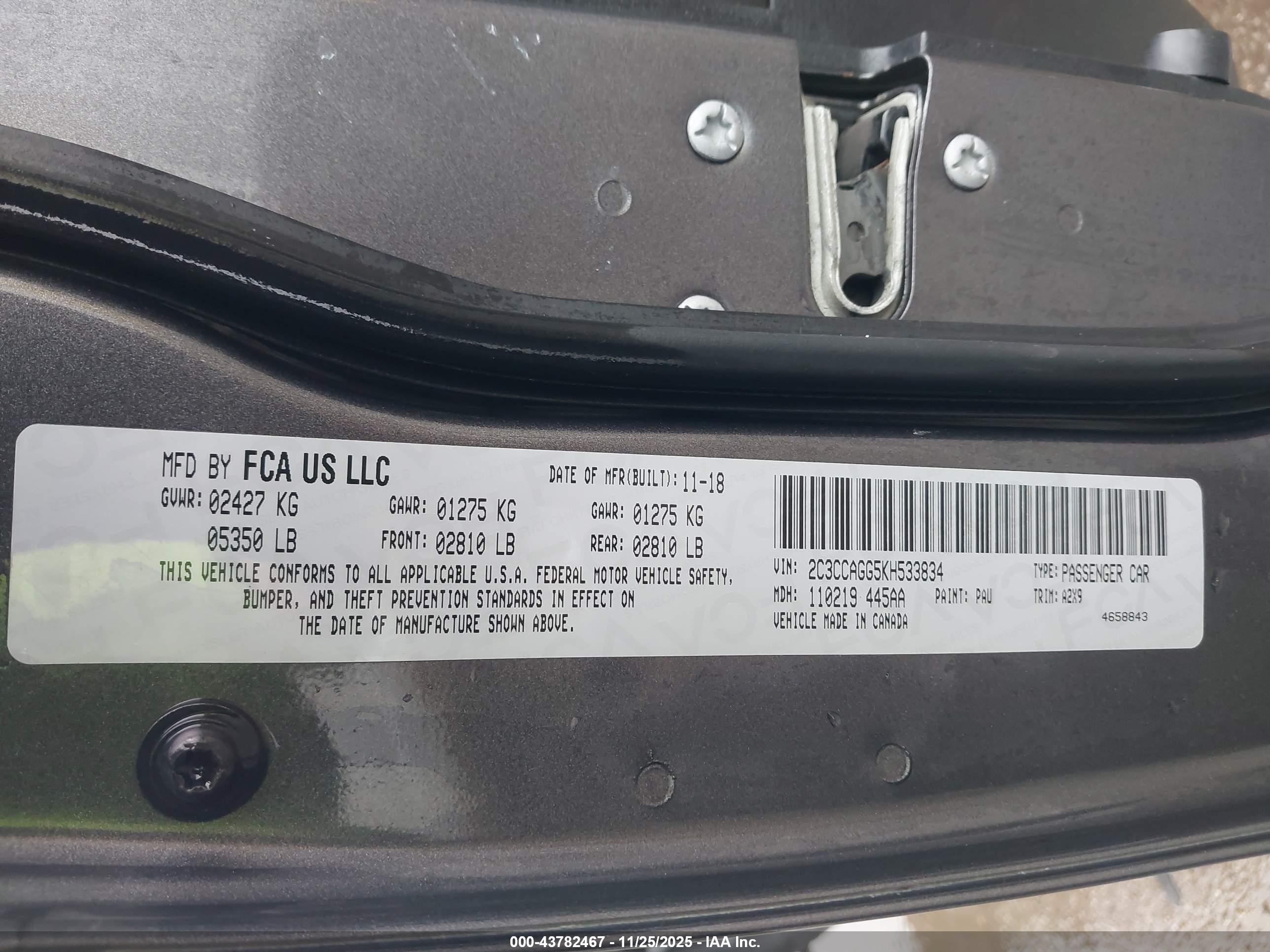 CHRYSLER 300 image 9