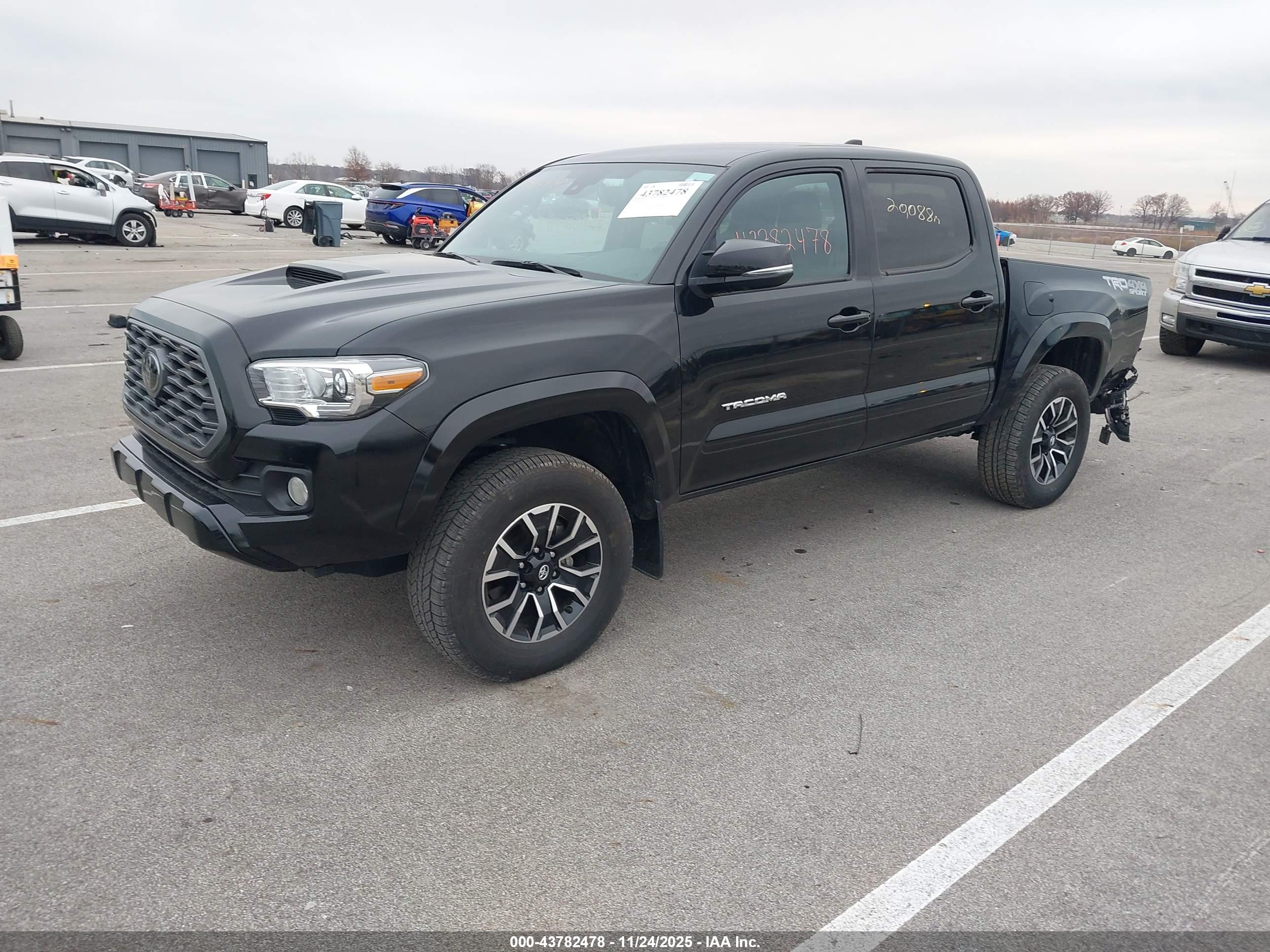 TOYOTA TACOMA image 2