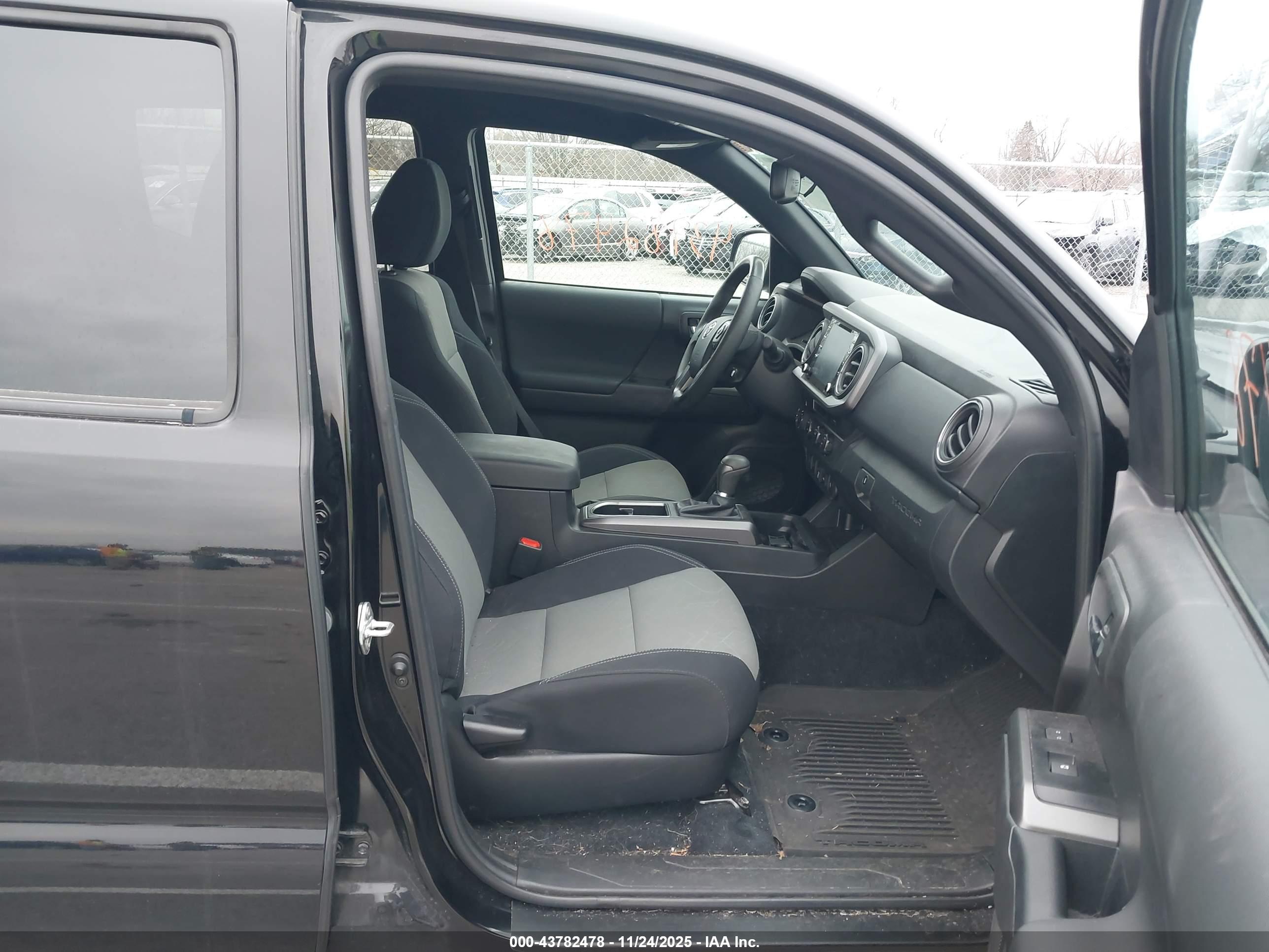 TOYOTA TACOMA image 5