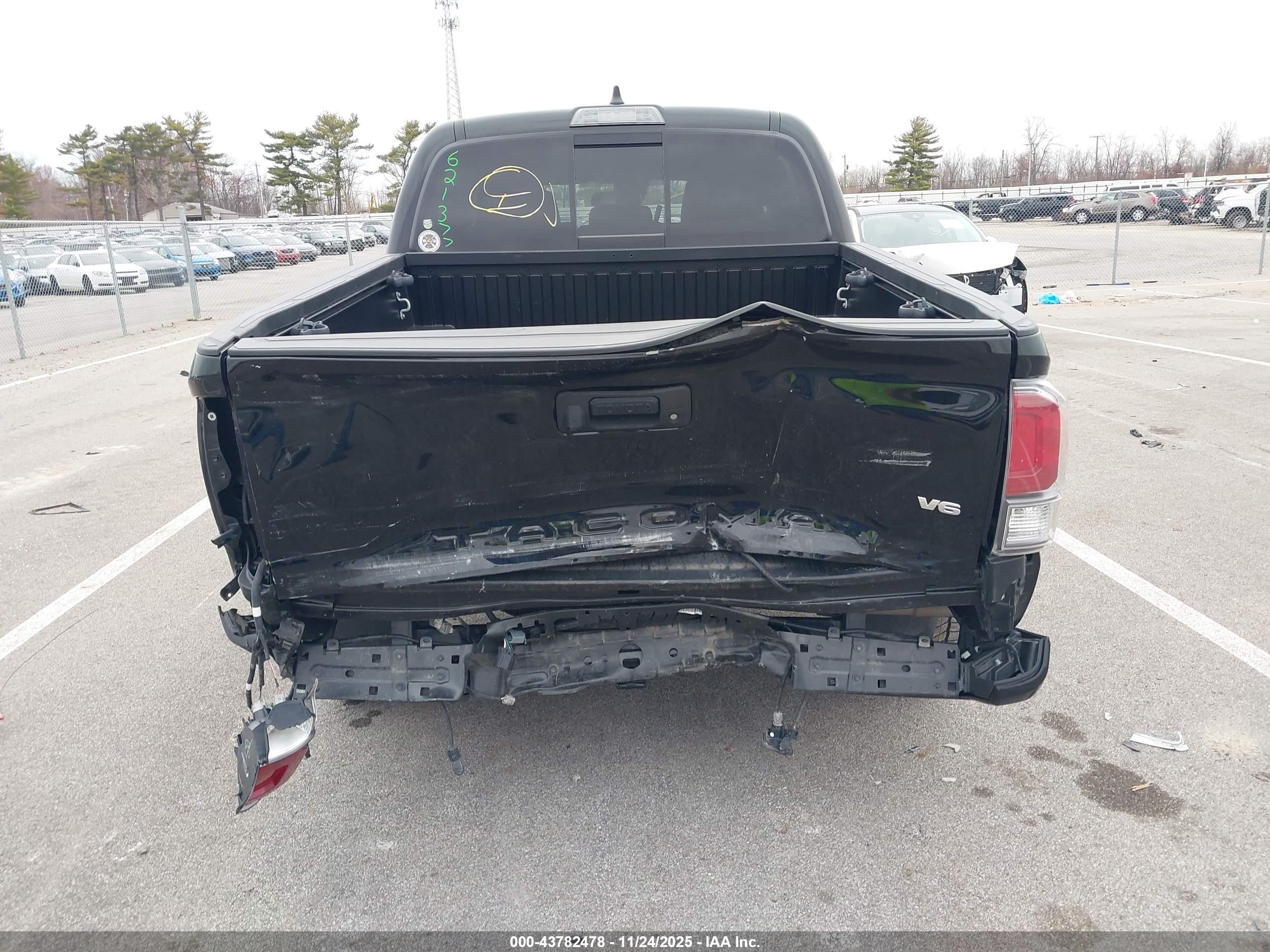 TOYOTA TACOMA image 6