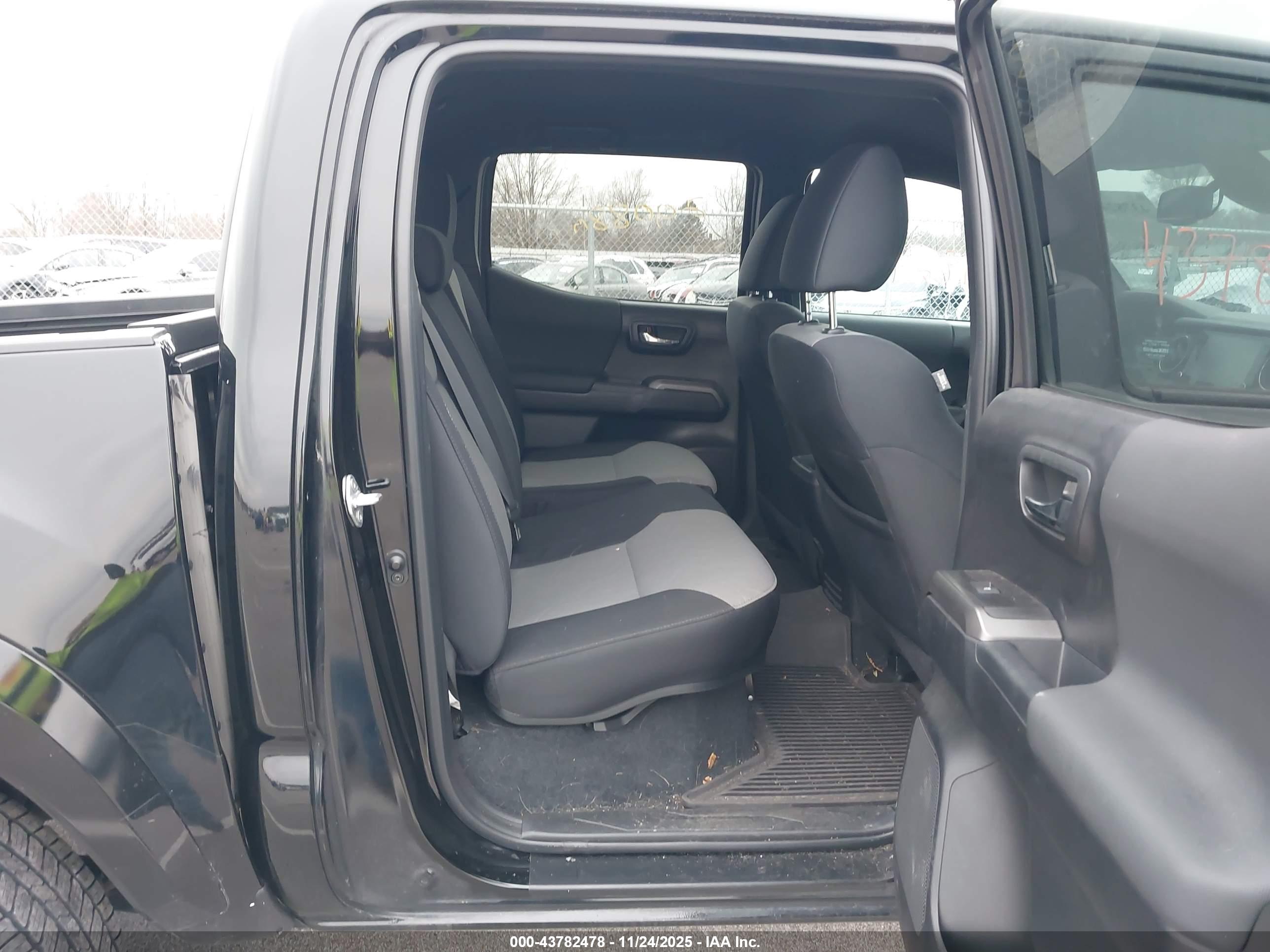 TOYOTA TACOMA image 8
