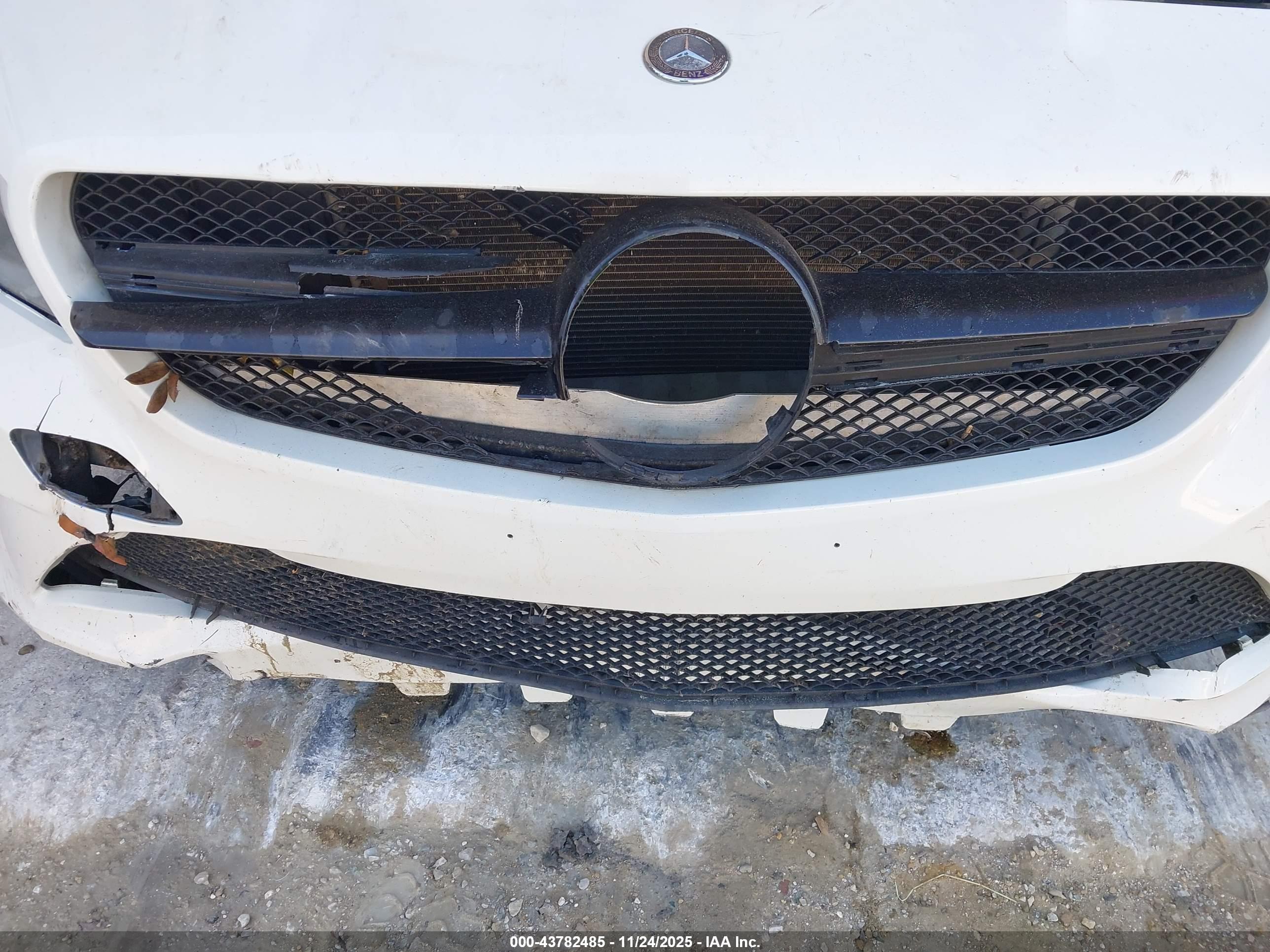 MERCEDES-BENZ CLA image 6