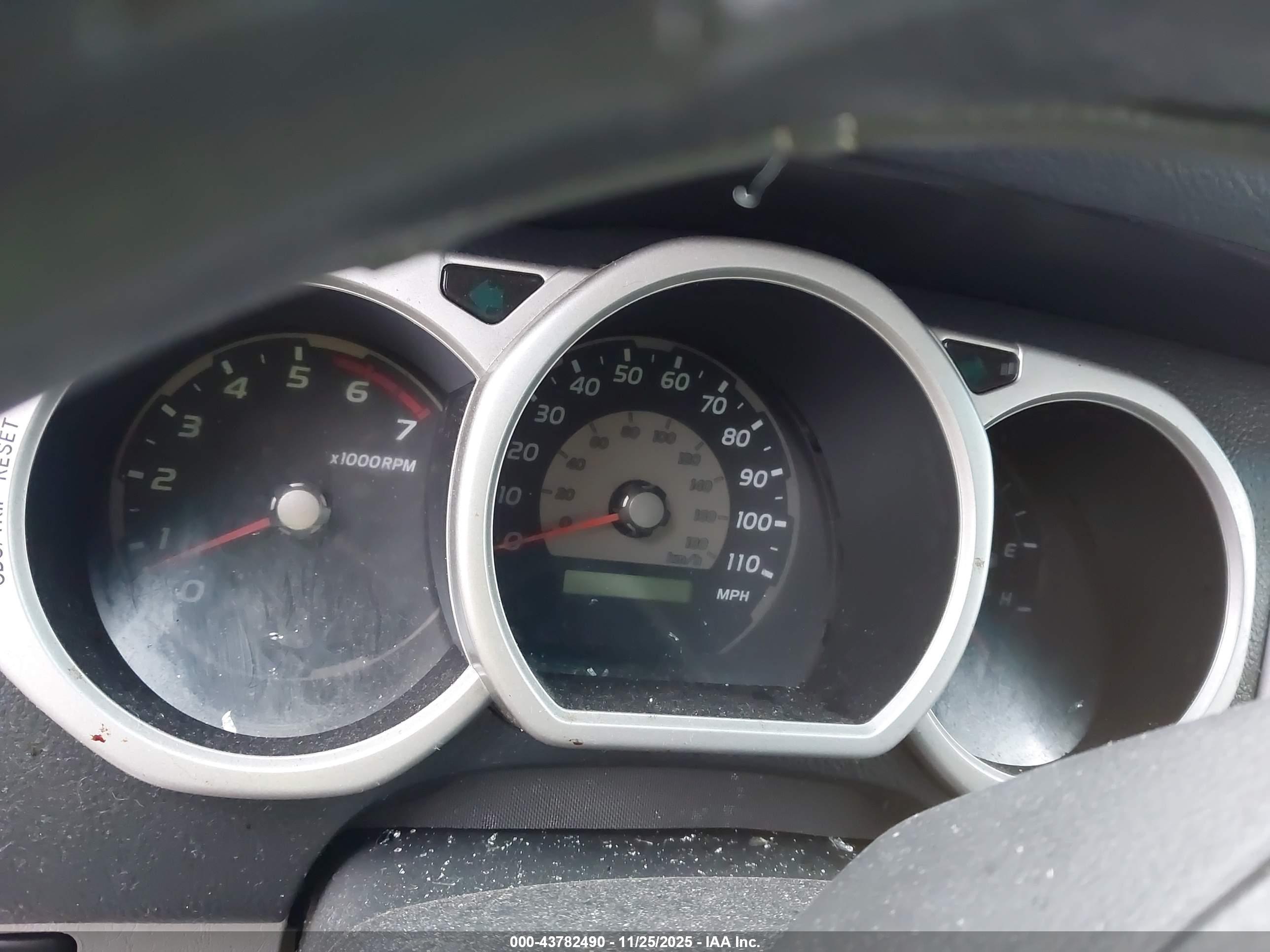 TOYOTA 4RUNNER image 7