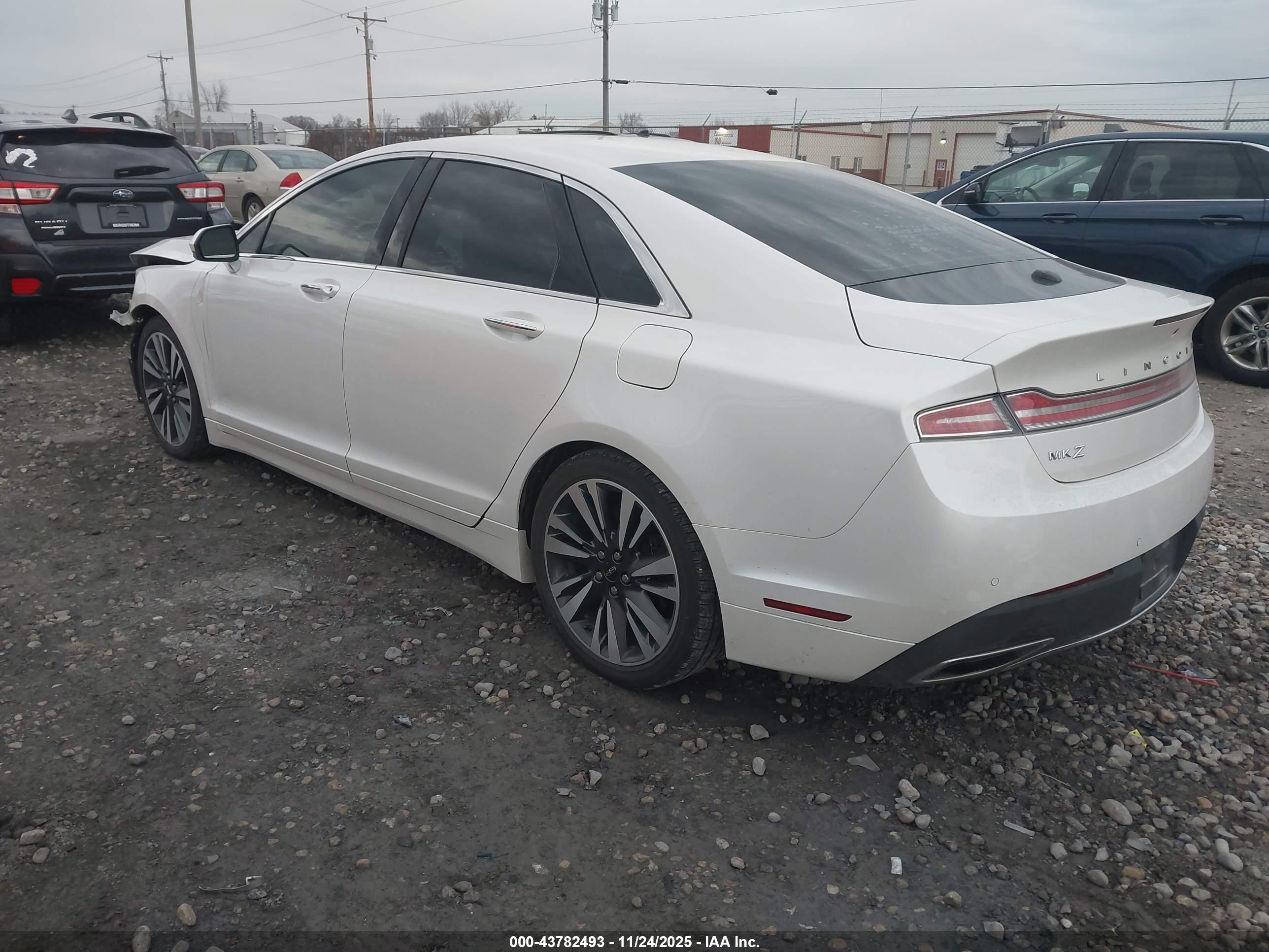 LINCOLN MKZ image 3
