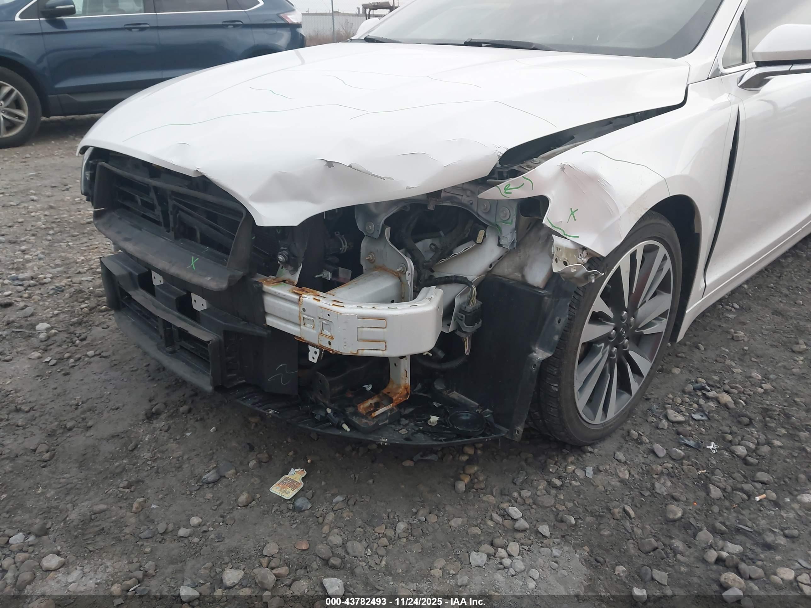 LINCOLN MKZ image 6