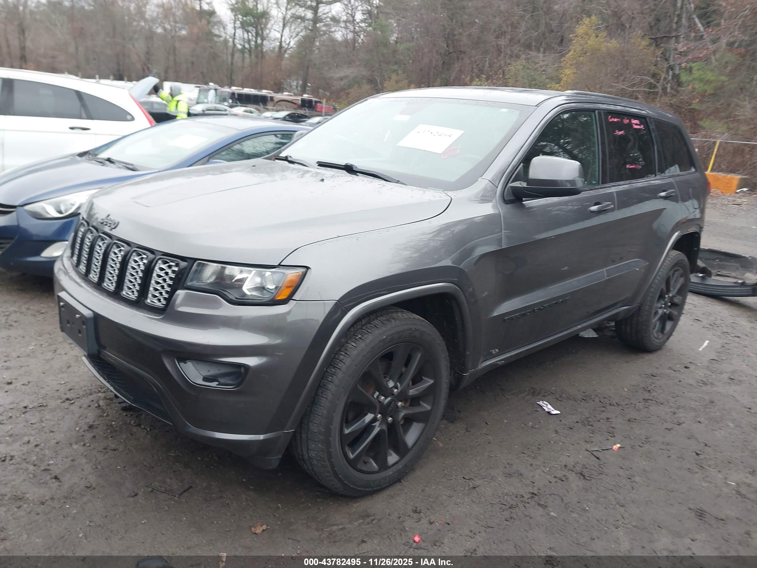 JEEP GRAND image 2