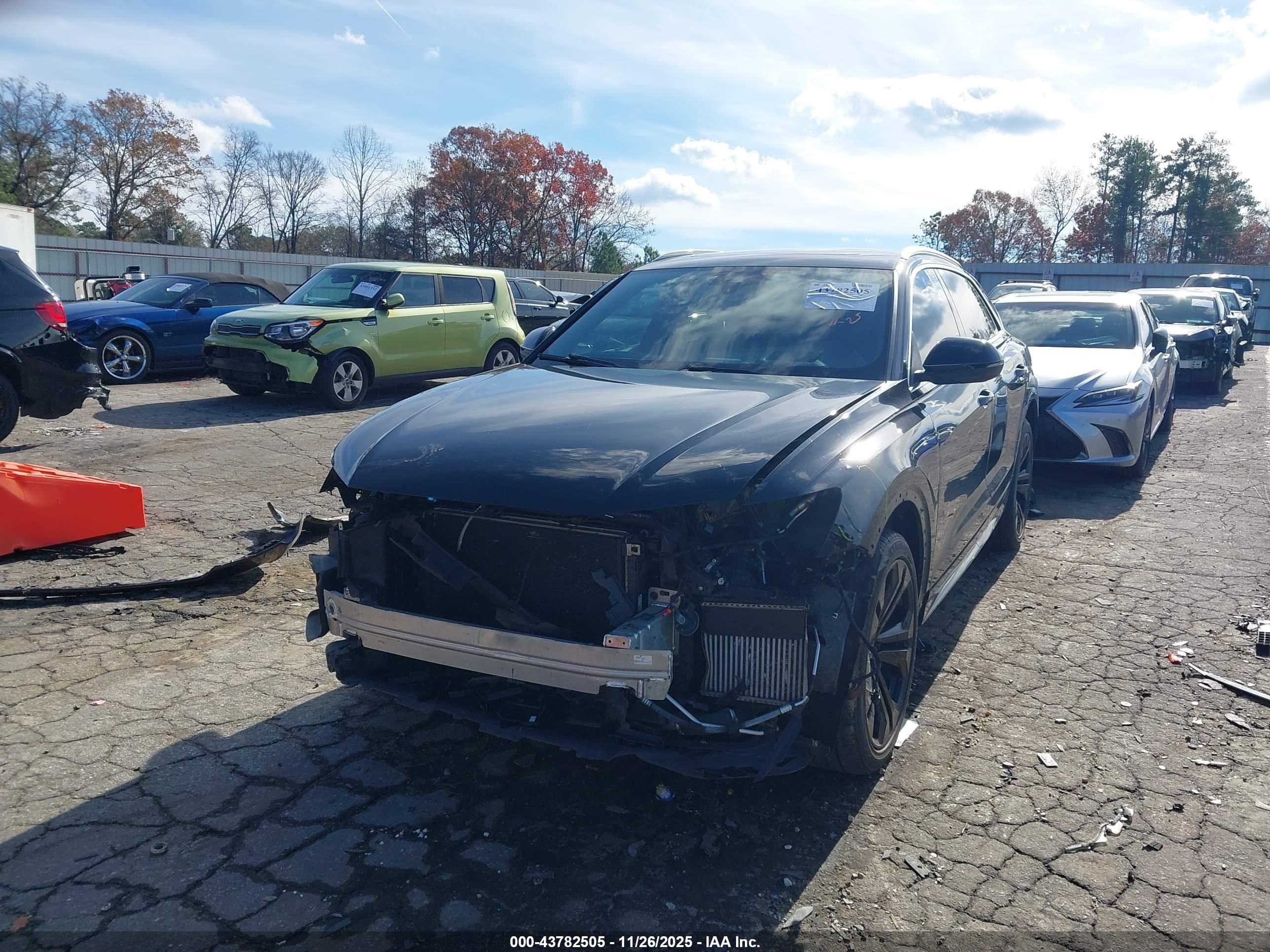 AUDI Q8 image 2