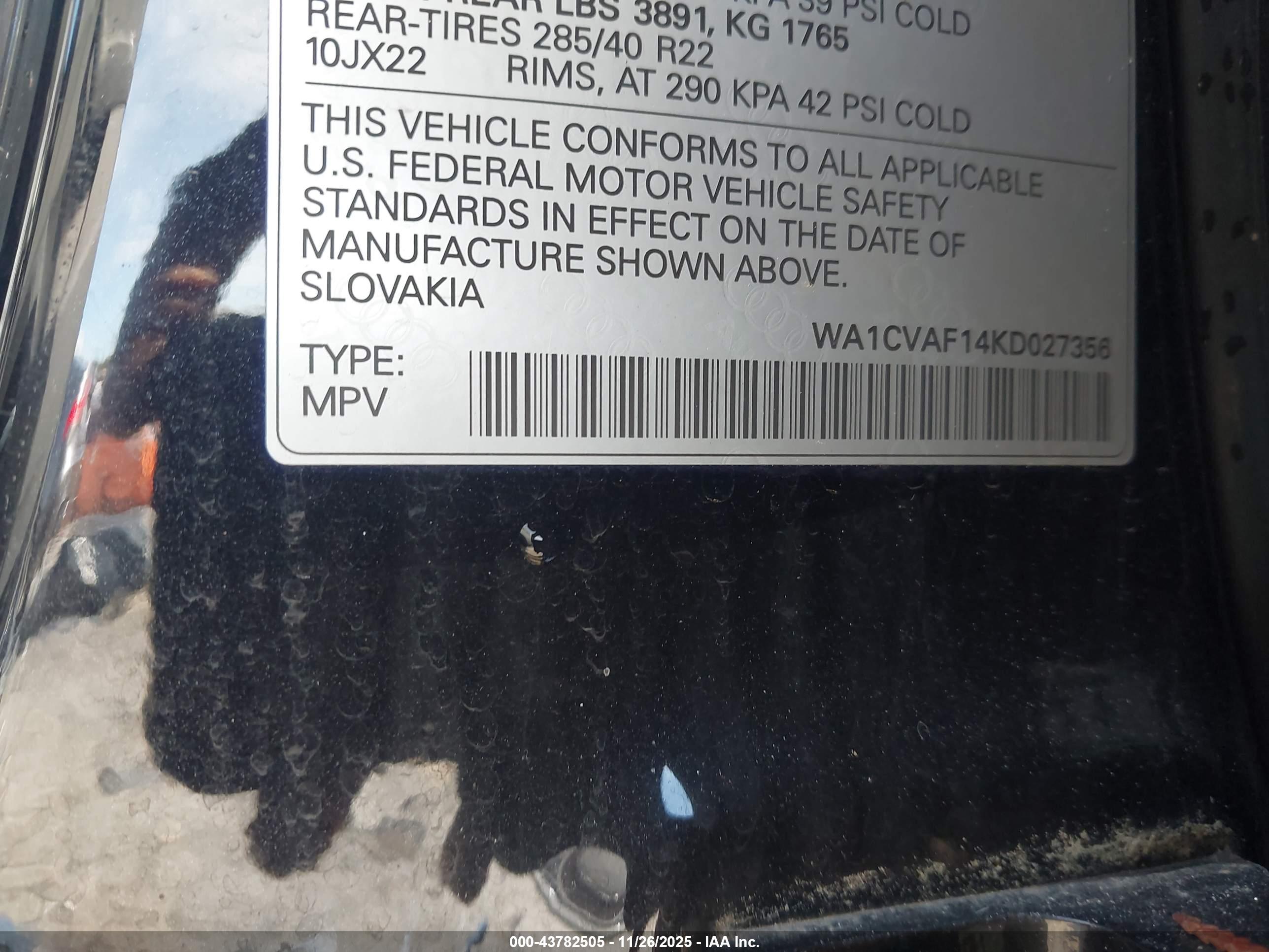 AUDI Q8 image 9