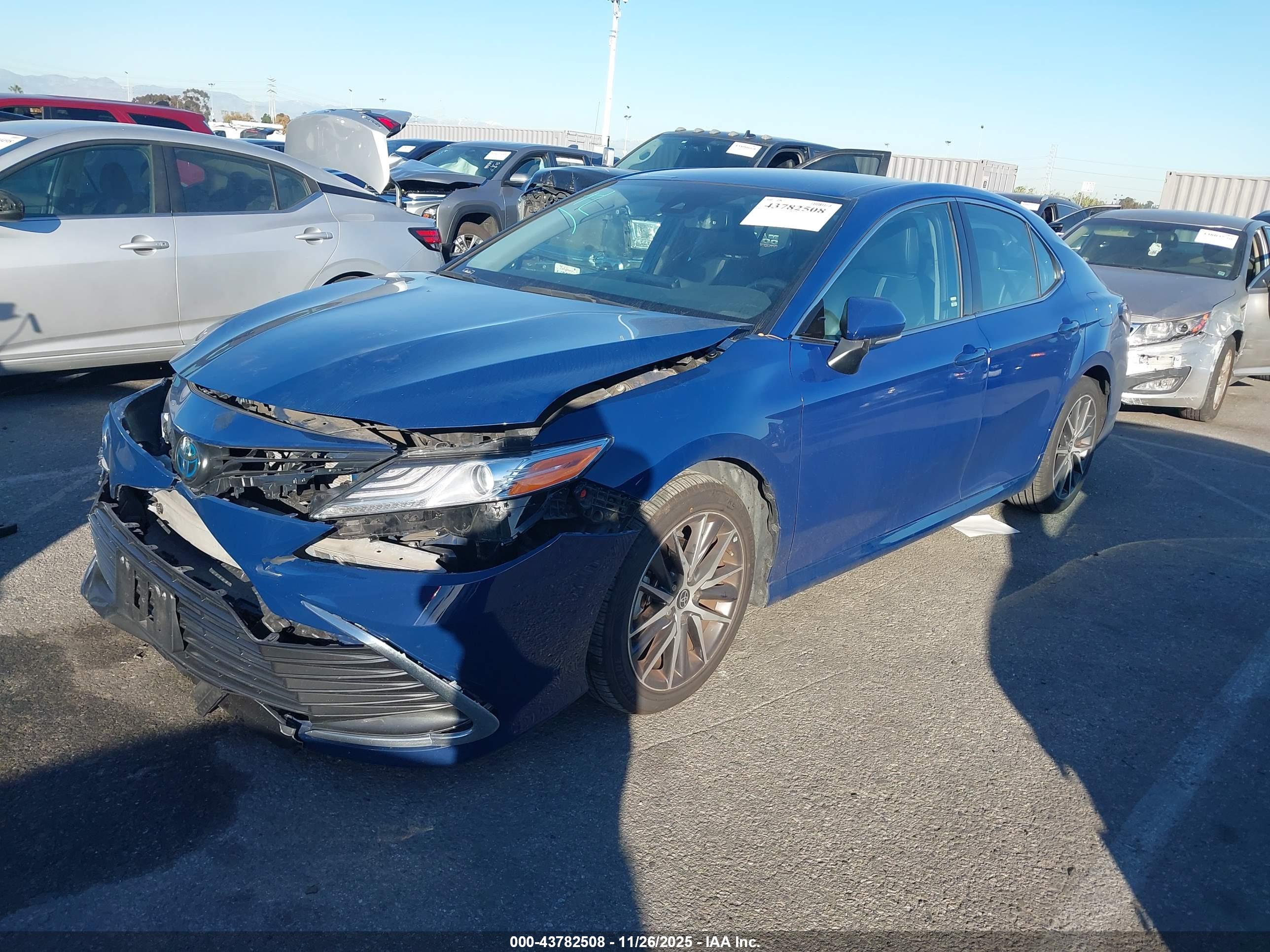 TOYOTA CAMRY image 2