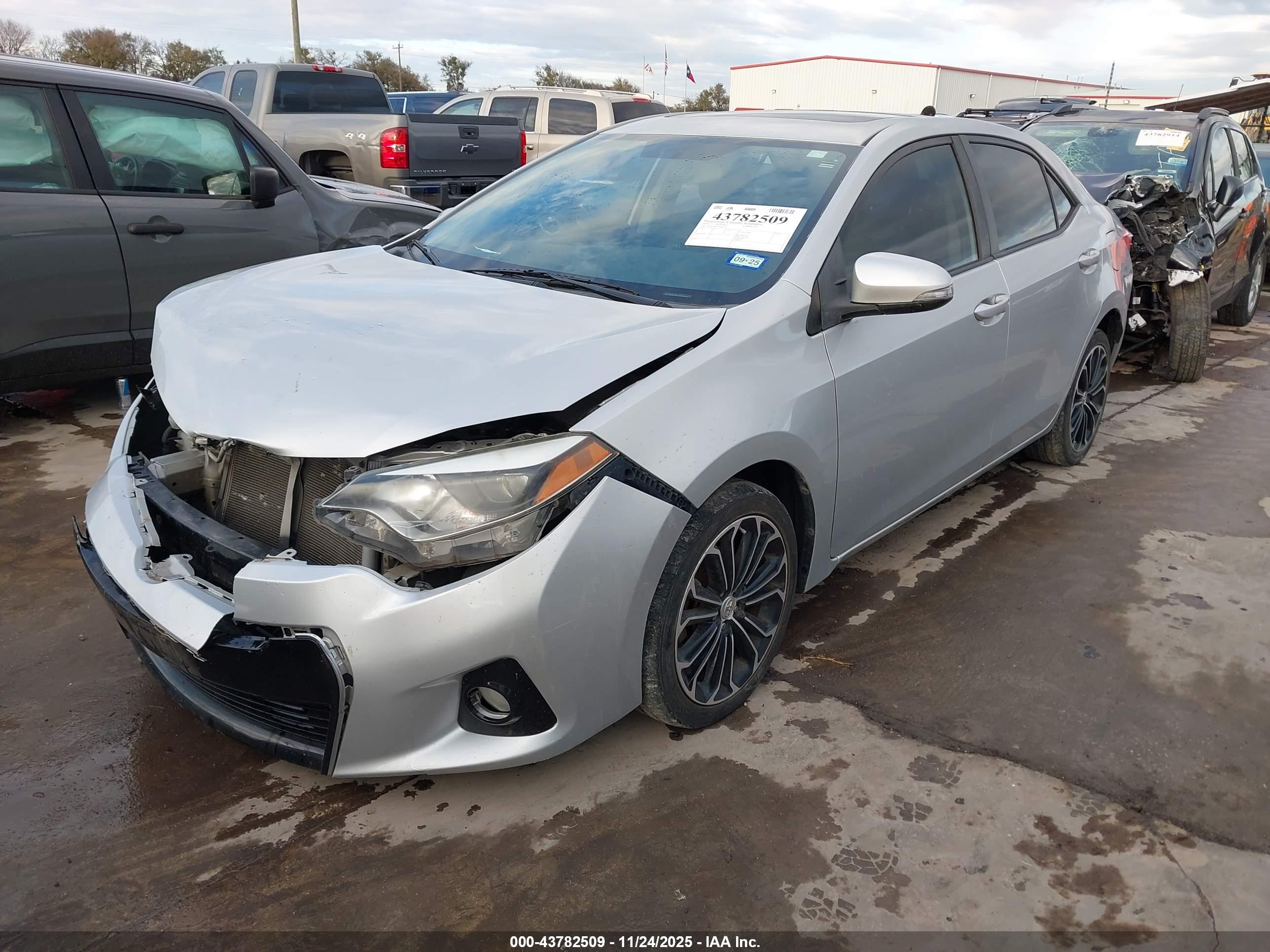 TOYOTA COROLLA image 2