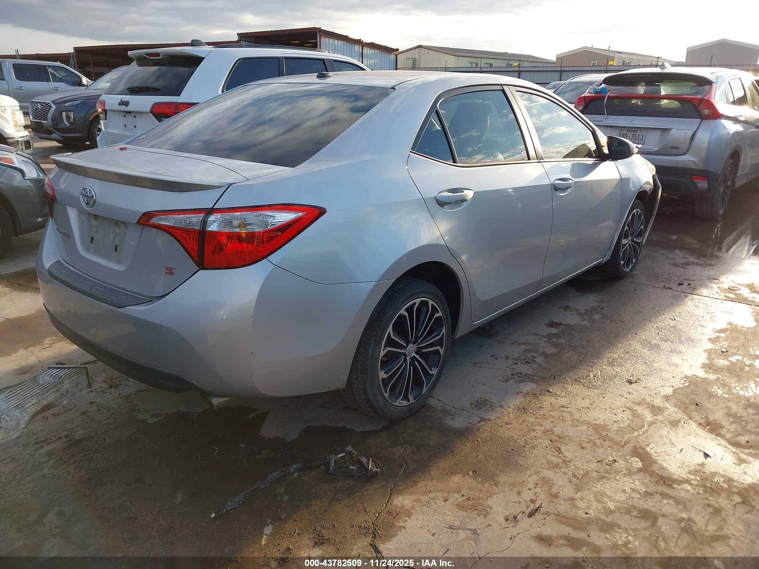 TOYOTA COROLLA image 4