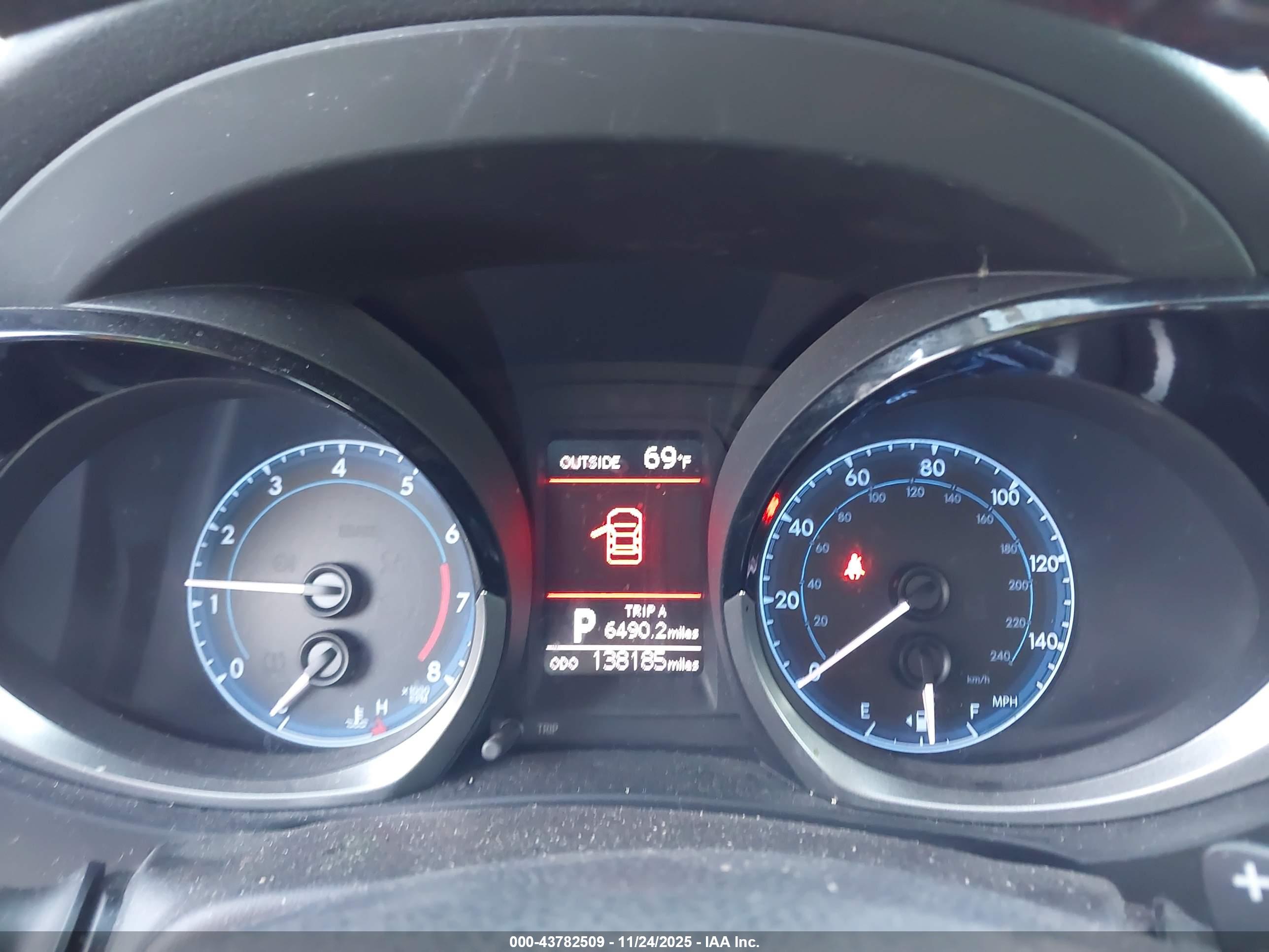 TOYOTA COROLLA image 7
