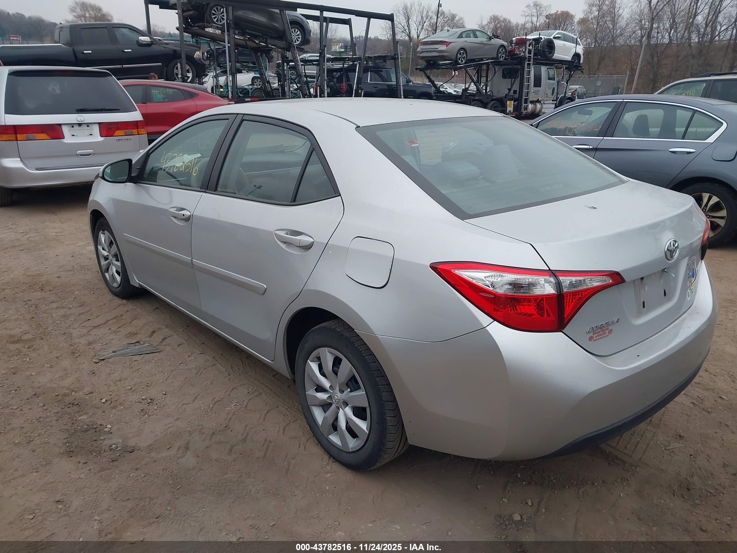 TOYOTA COROLLA image 3