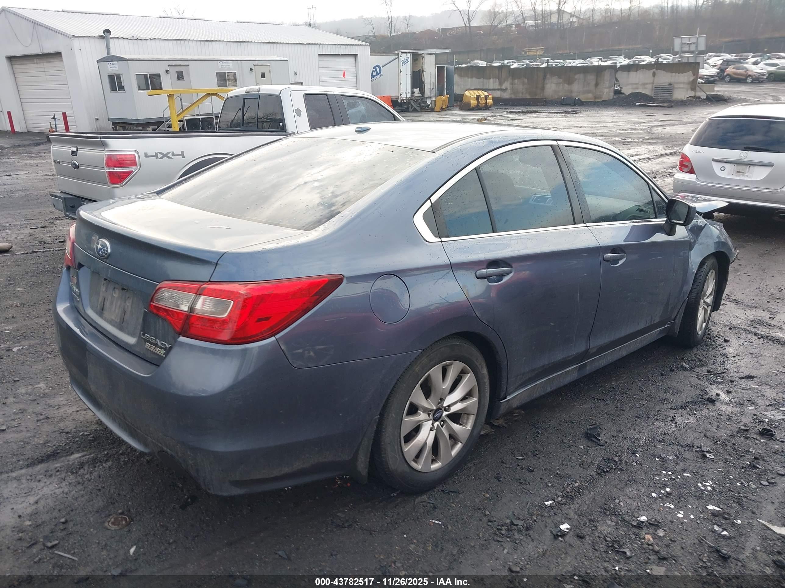 SUBARU LEGACY image 4