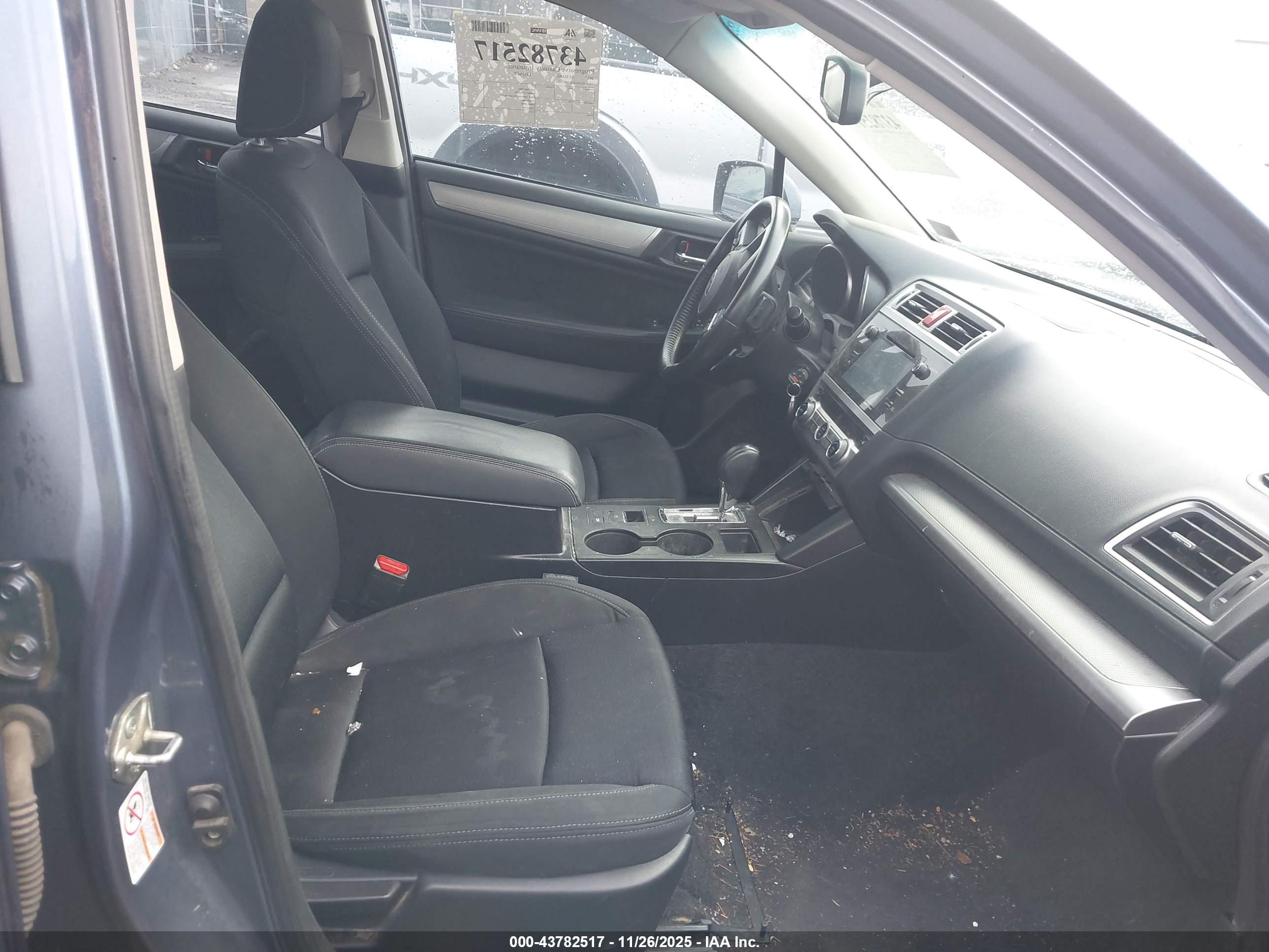 SUBARU LEGACY image 5