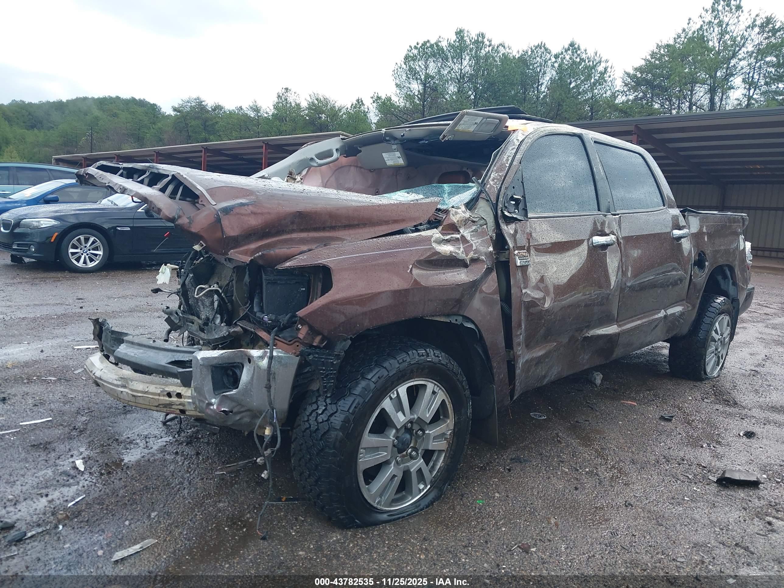 TOYOTA TUNDRA image 2