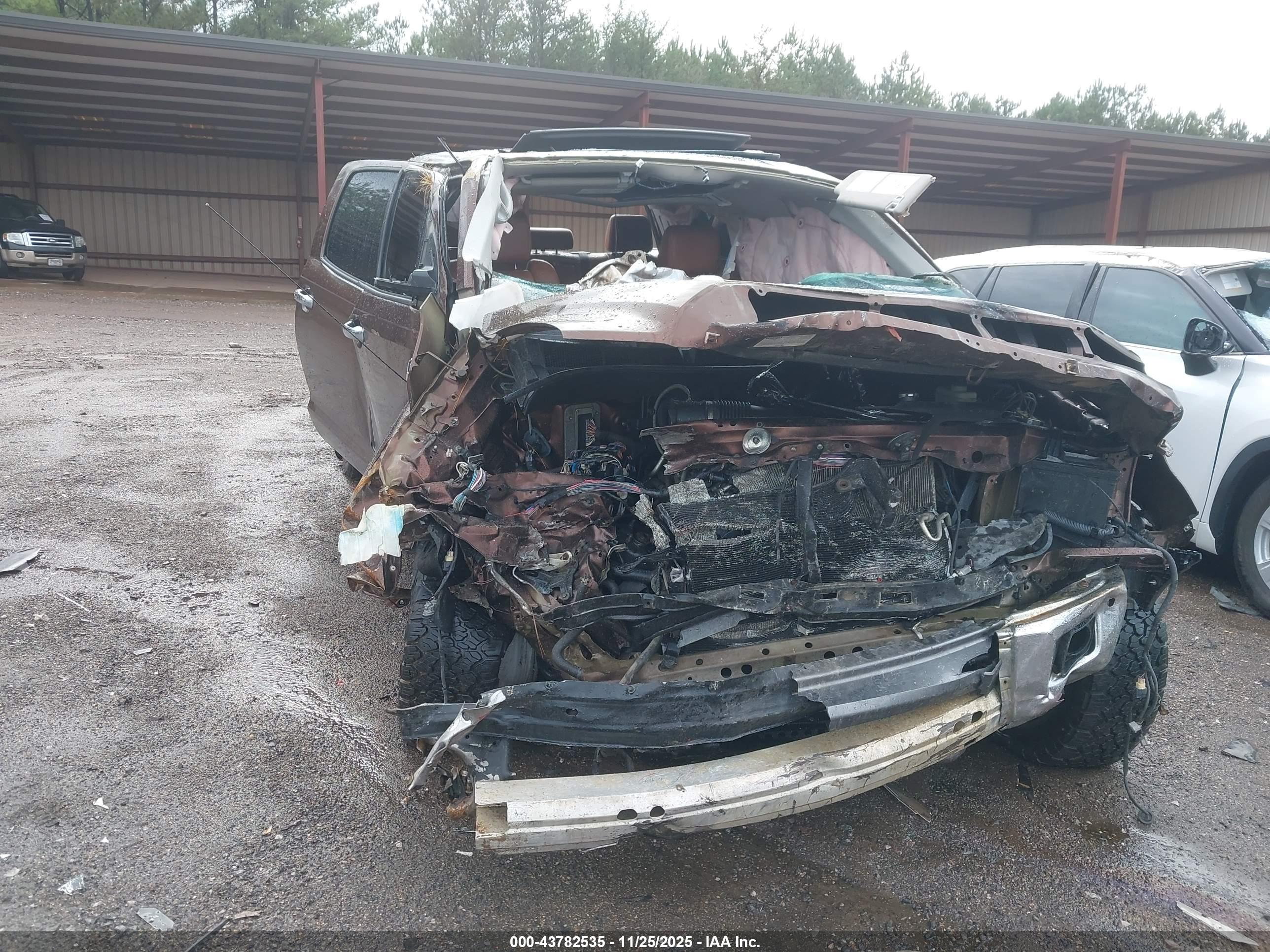 TOYOTA TUNDRA image 6