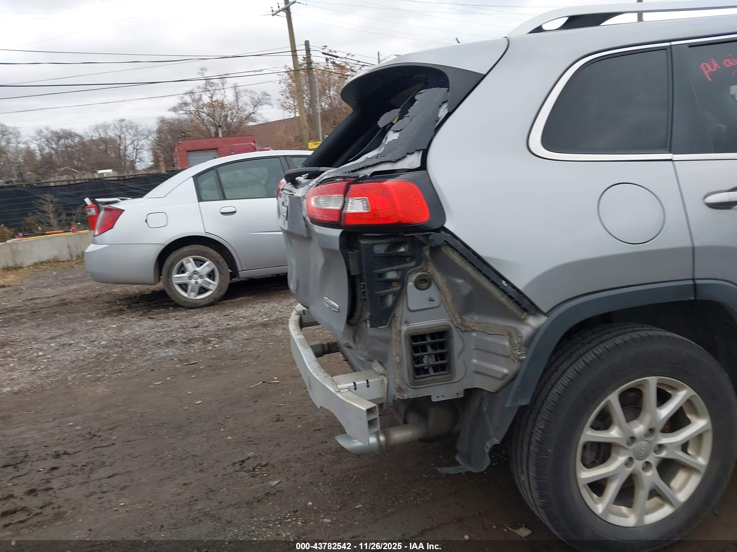 JEEP CHEROKEE image 6