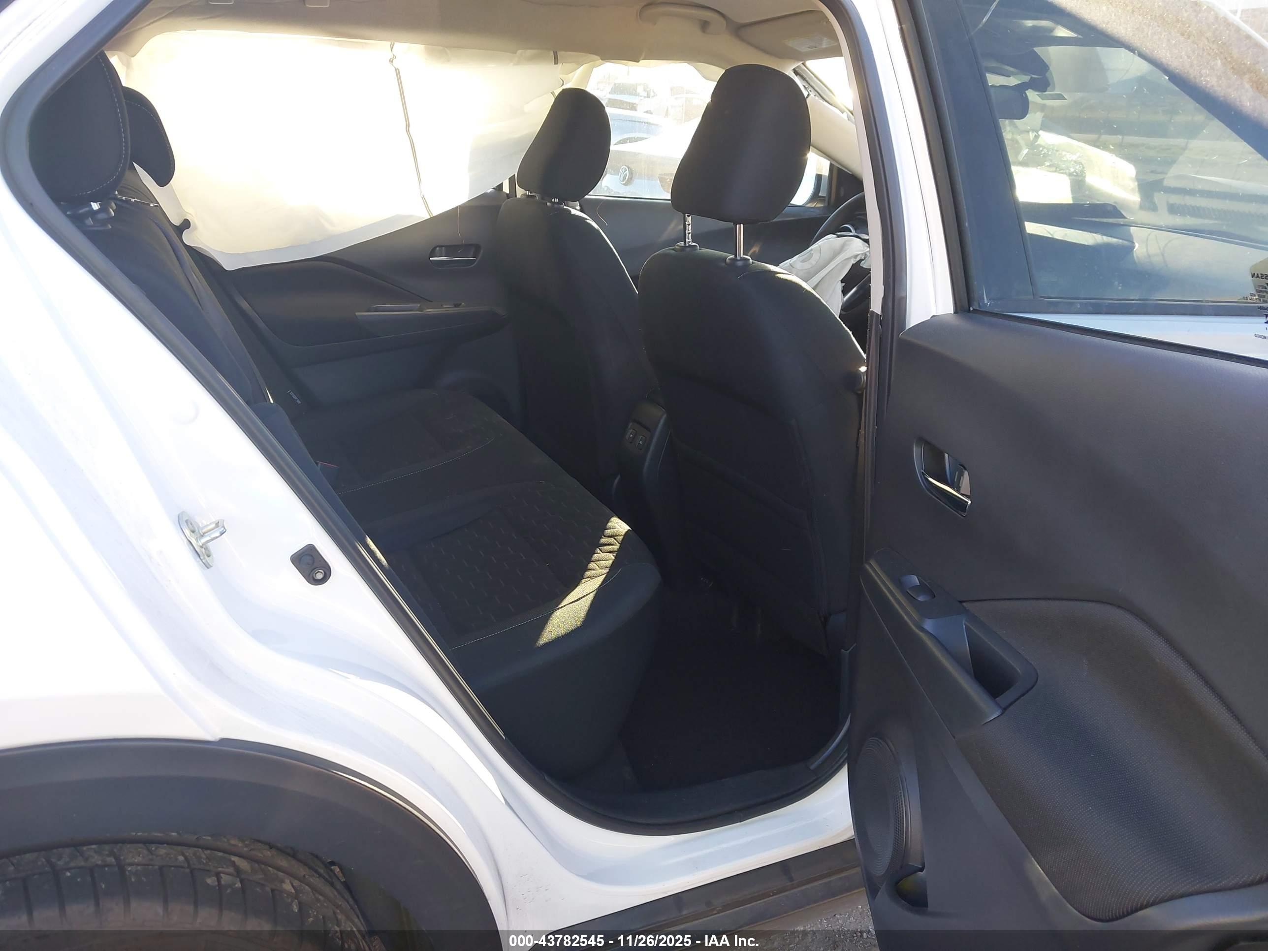 NISSAN KICKS image 8