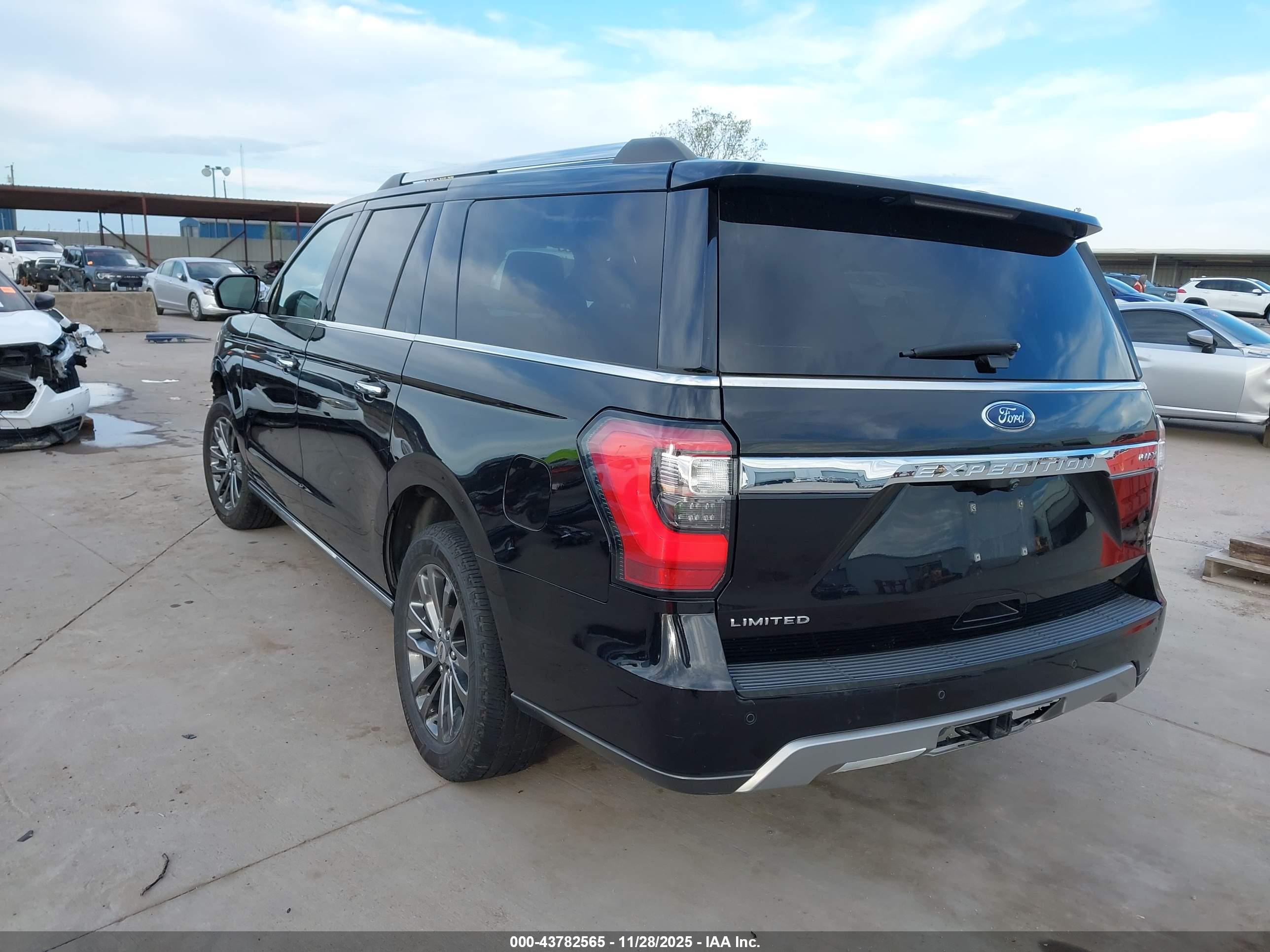 FORD EXPEDITION image 3