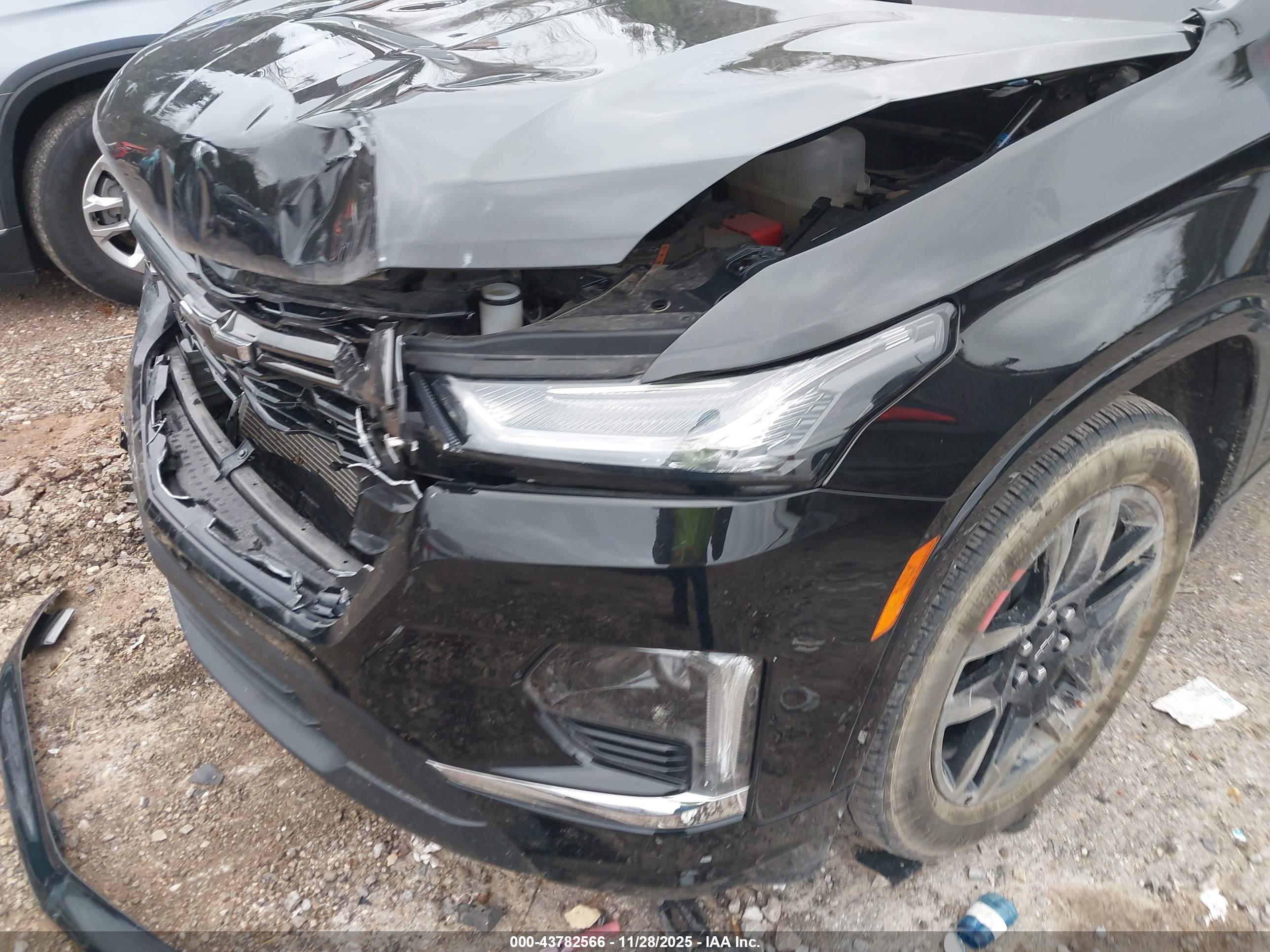 CHEVROLET TRAVERSE image 6