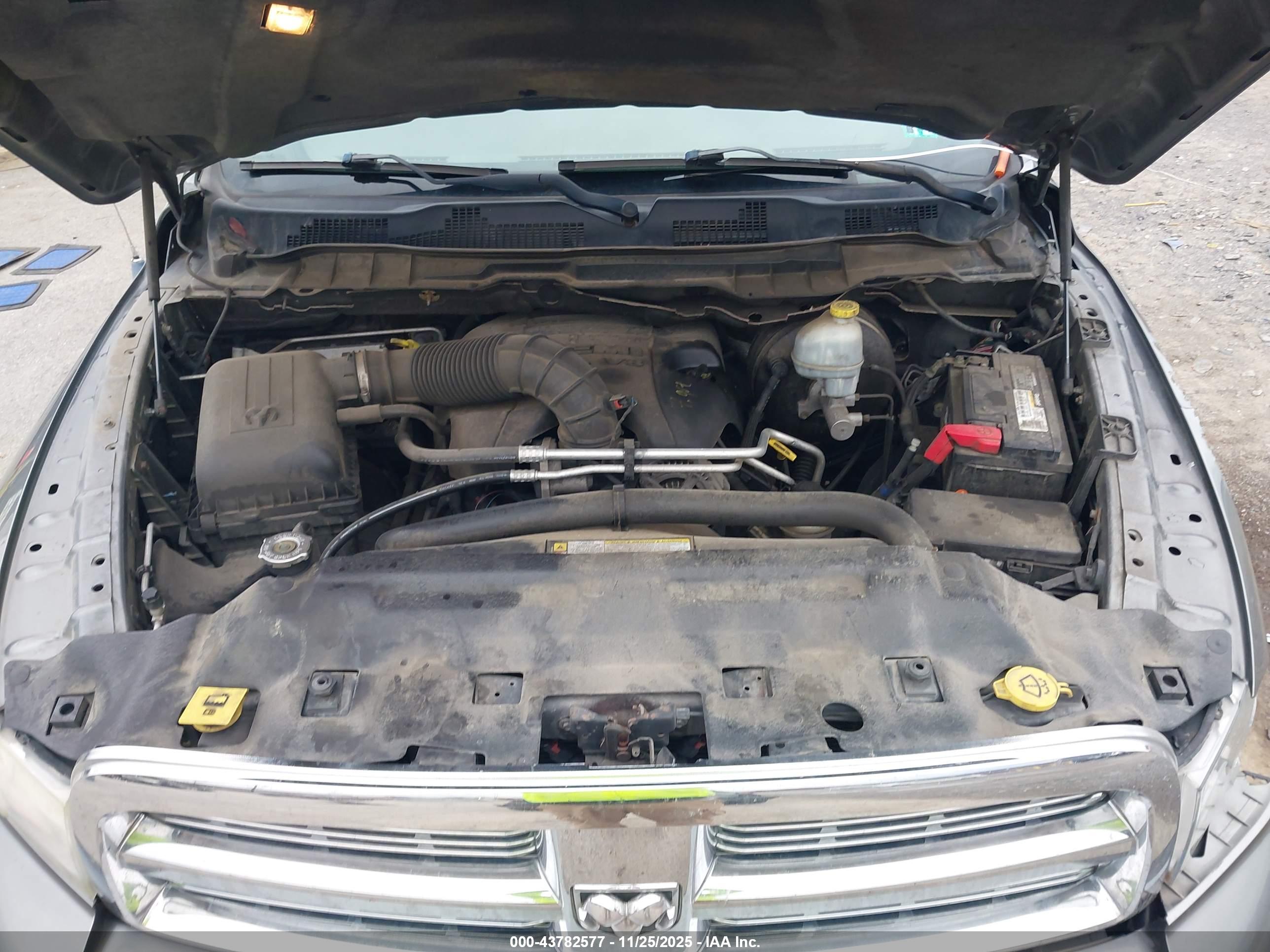 DODGE RAM image 10