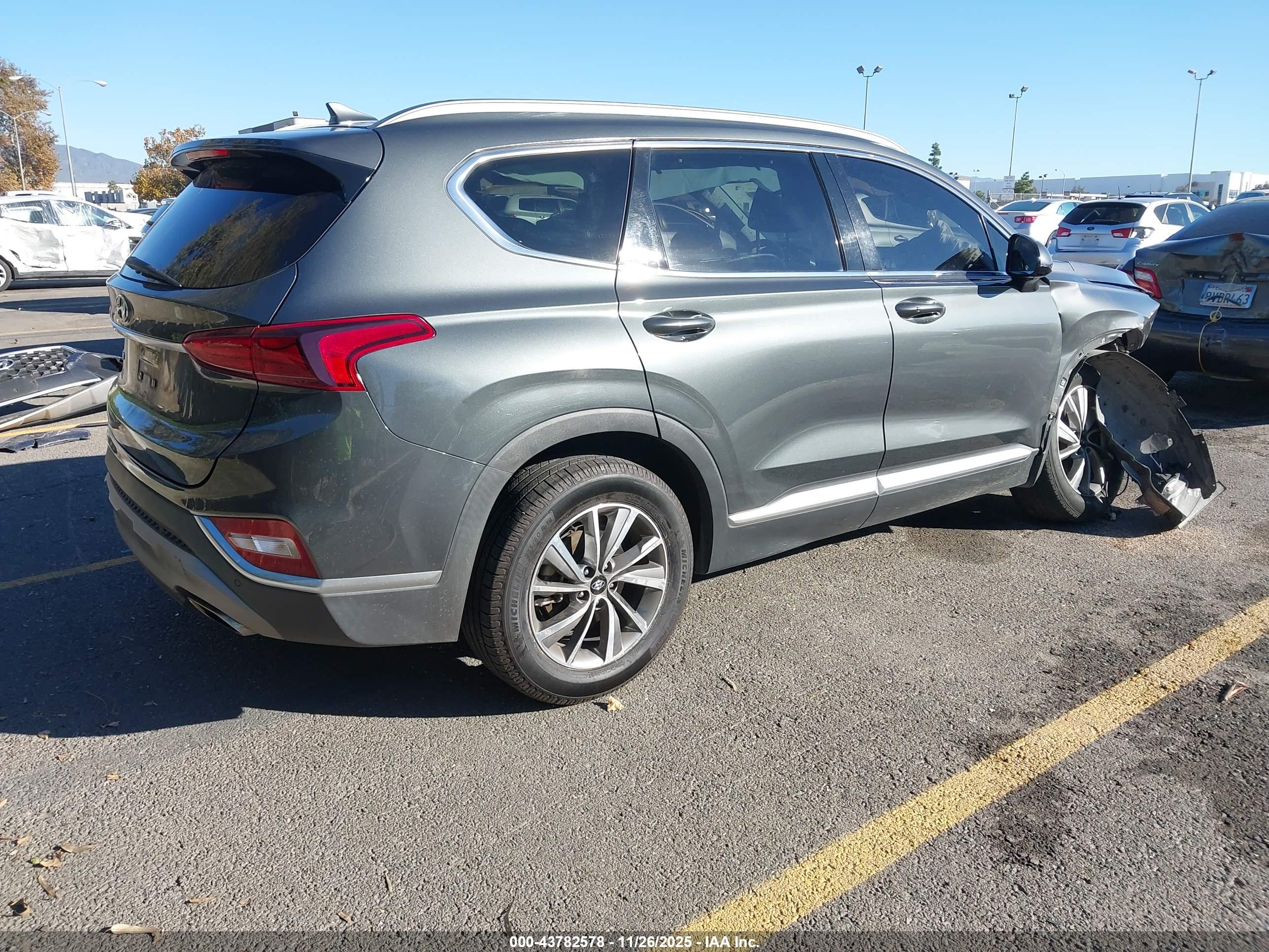 HYUNDAI SANTA image 4
