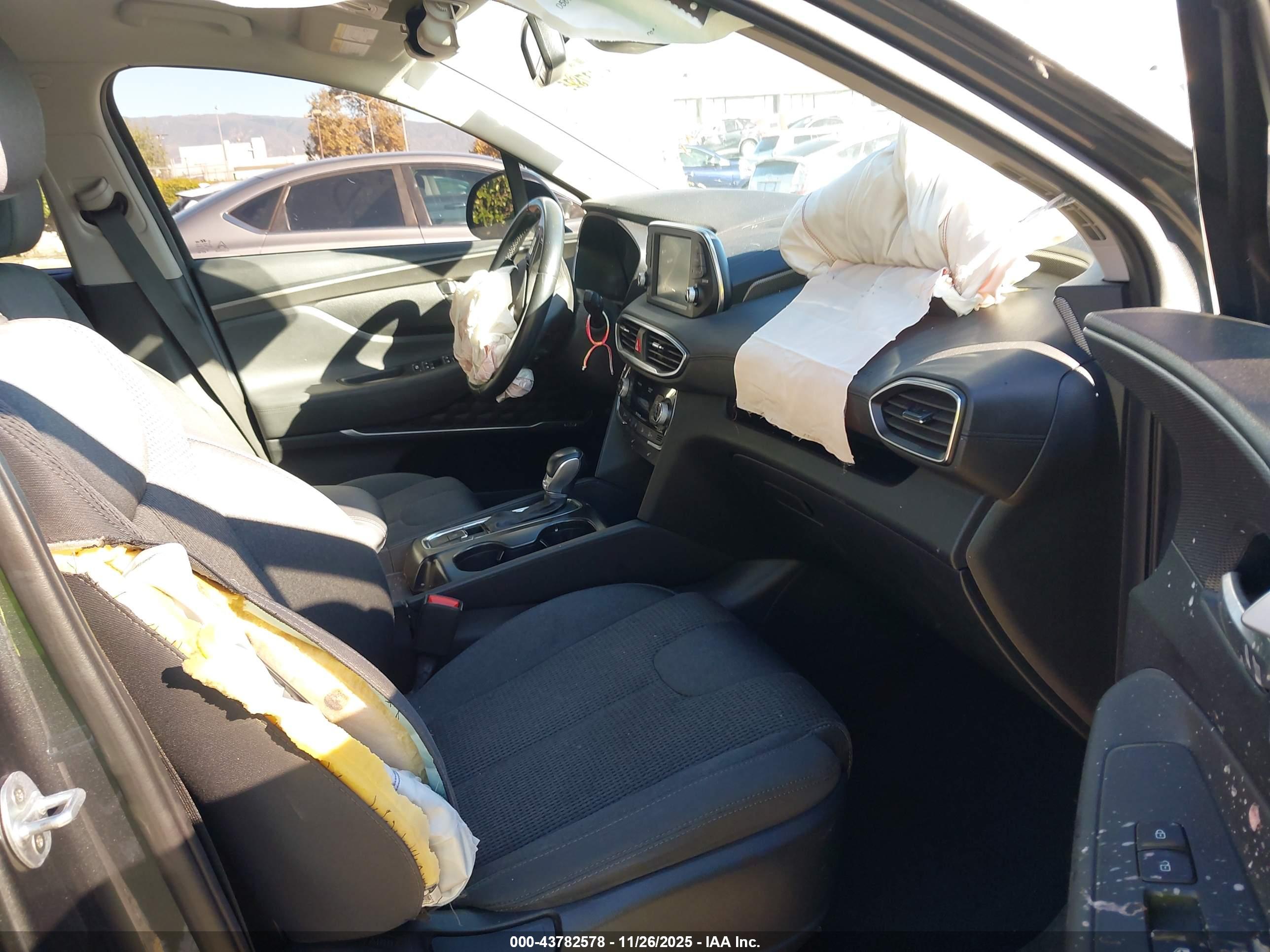 HYUNDAI SANTA image 5