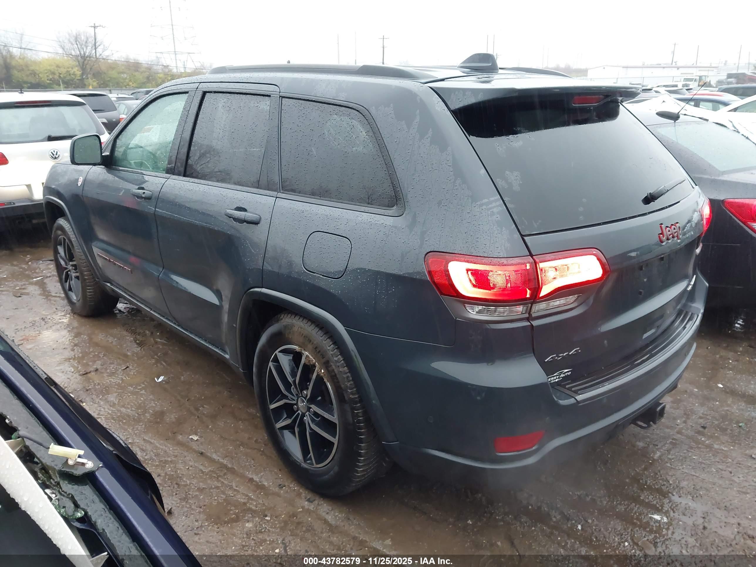 JEEP GRAND image 3