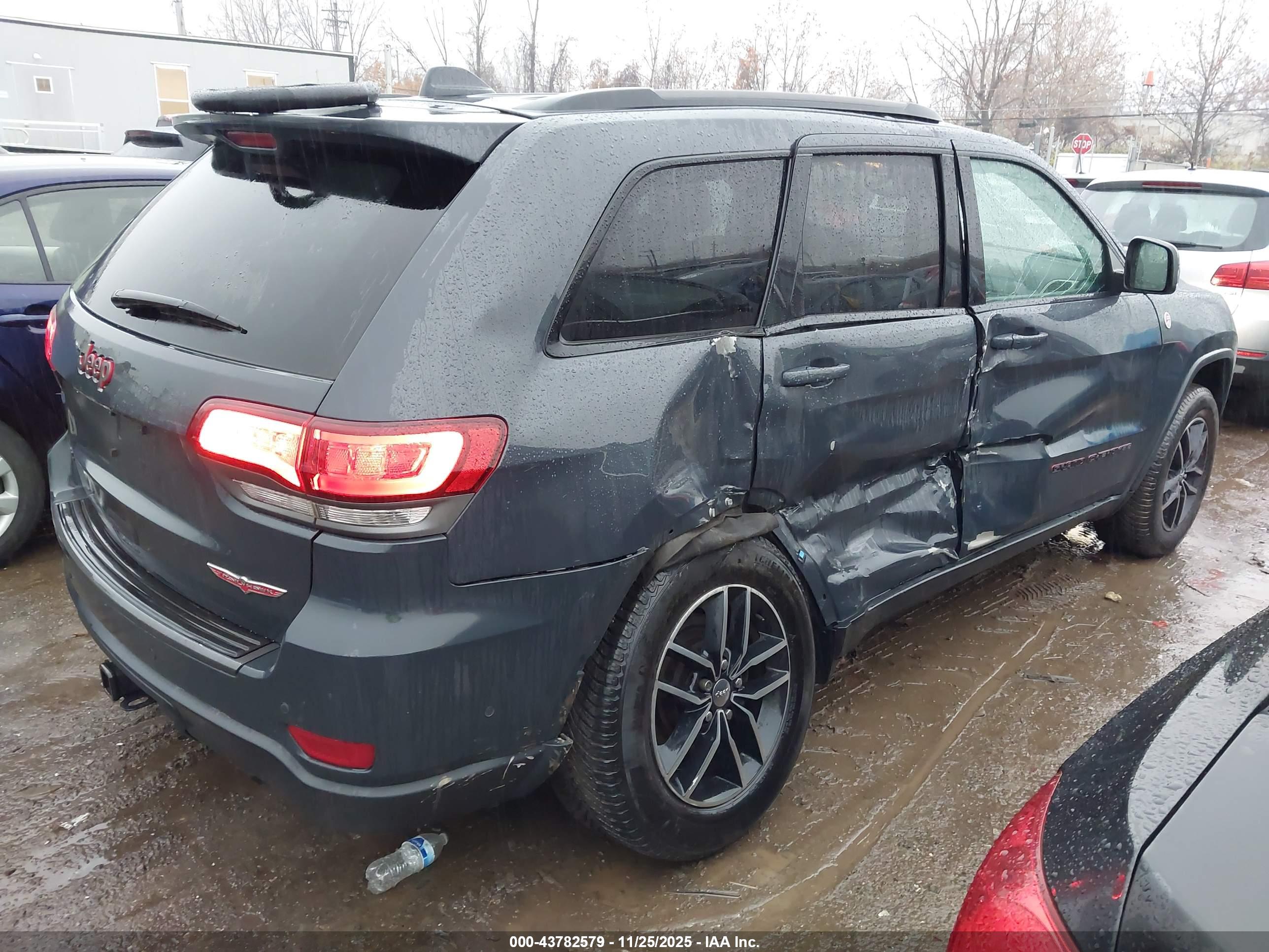 JEEP GRAND image 4