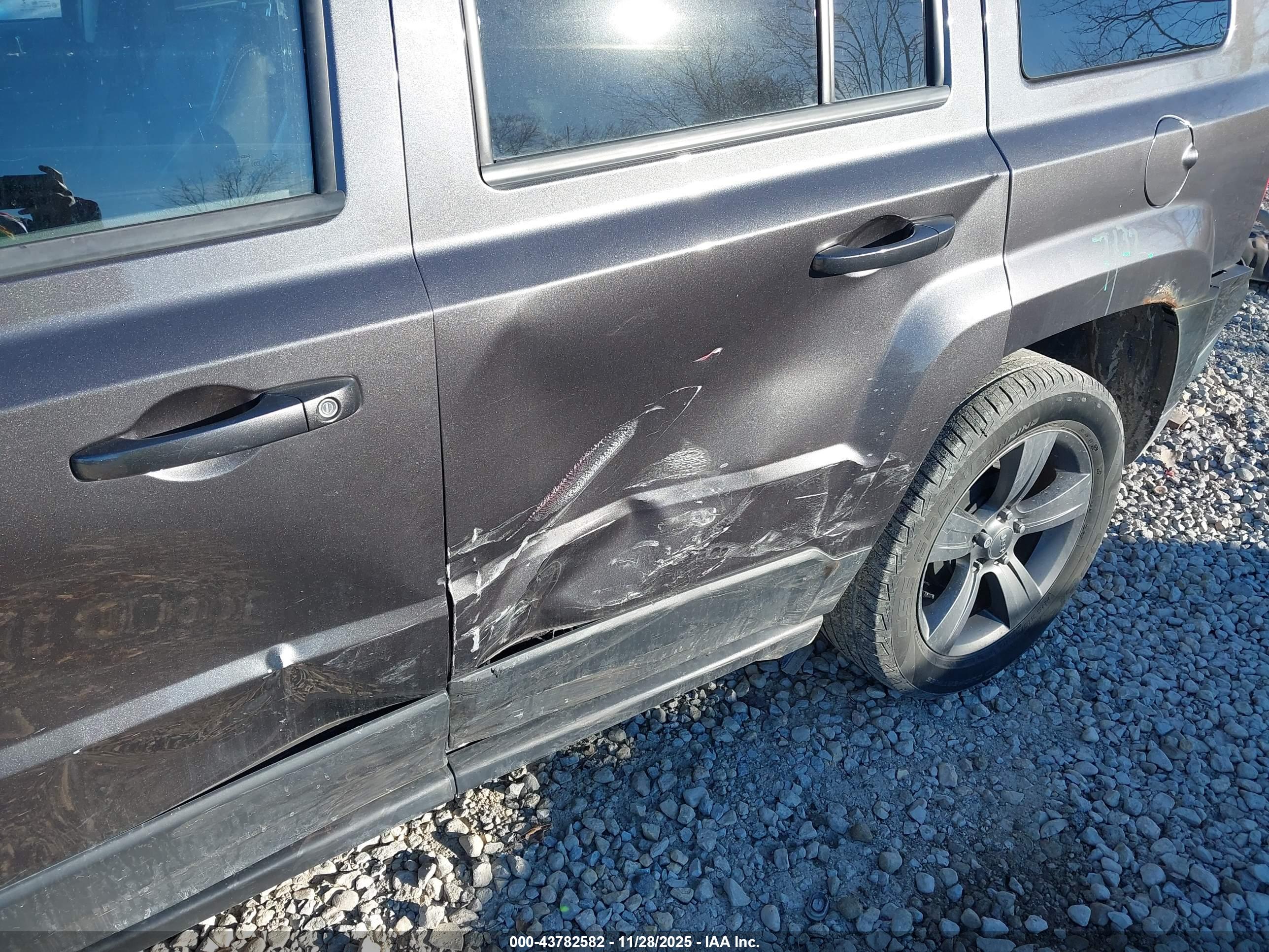 JEEP PATRIOT image 6