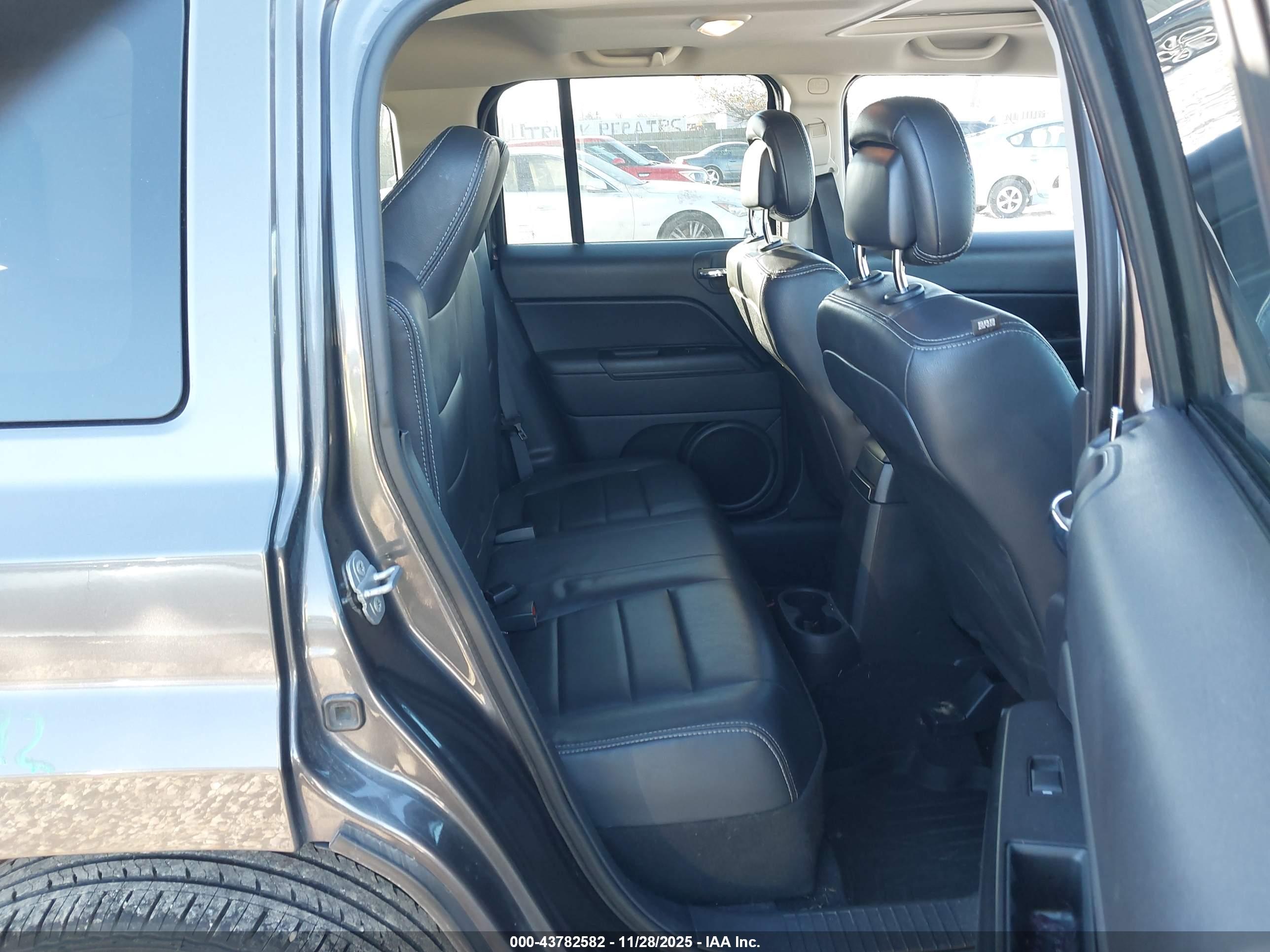 JEEP PATRIOT image 8