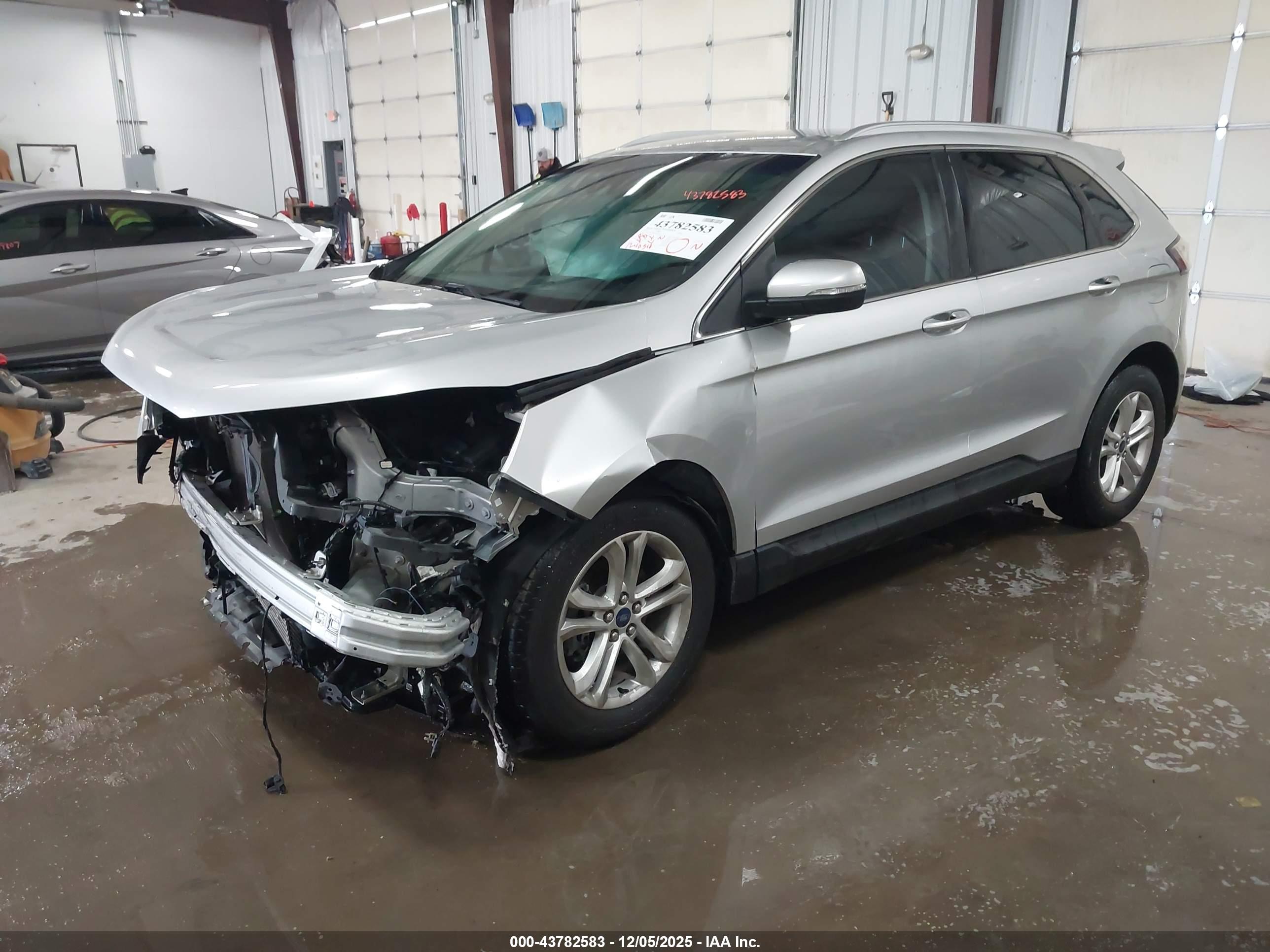 FORD EDGE image 2