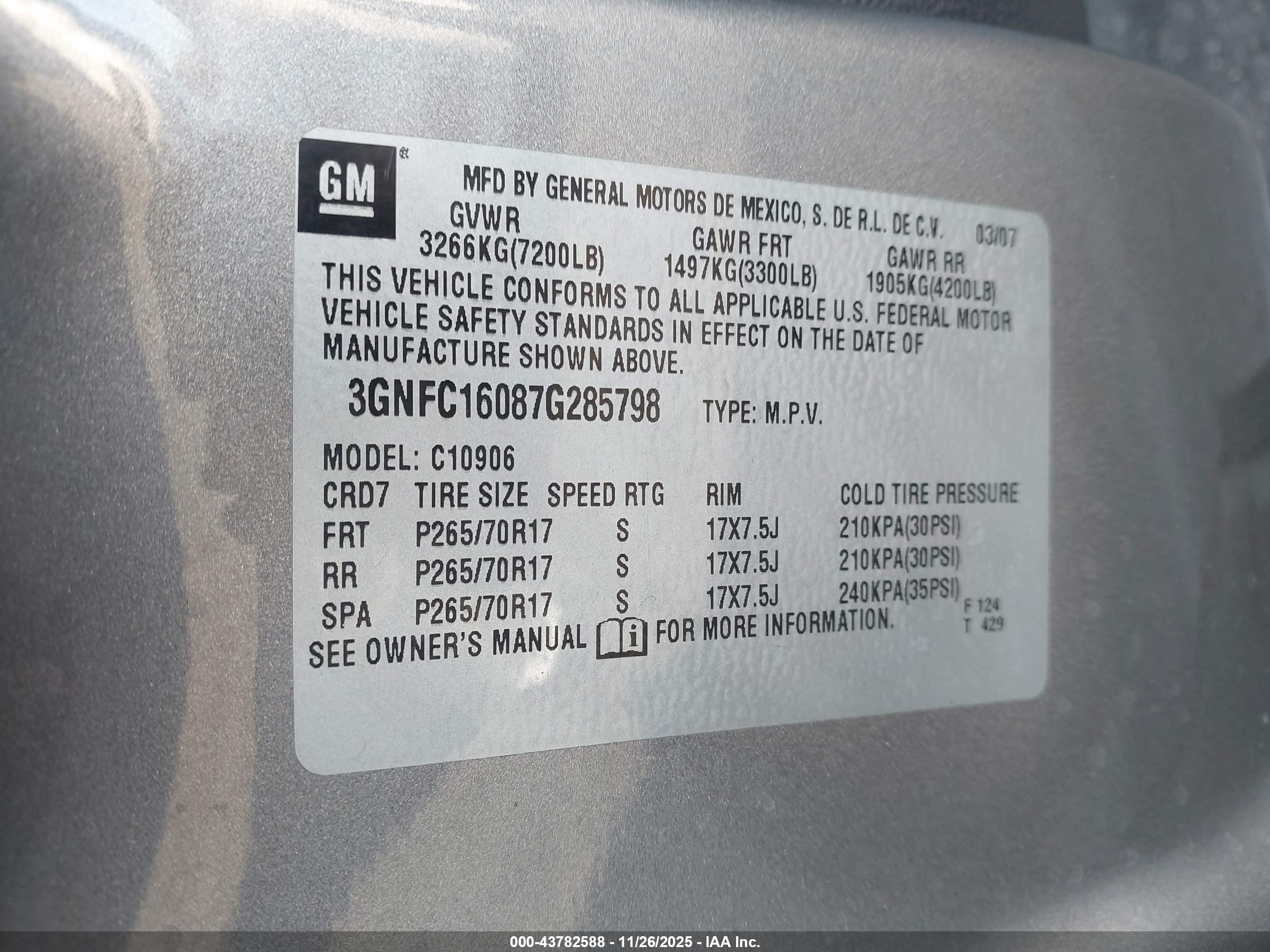 CHEVROLET SUBURBAN image 9