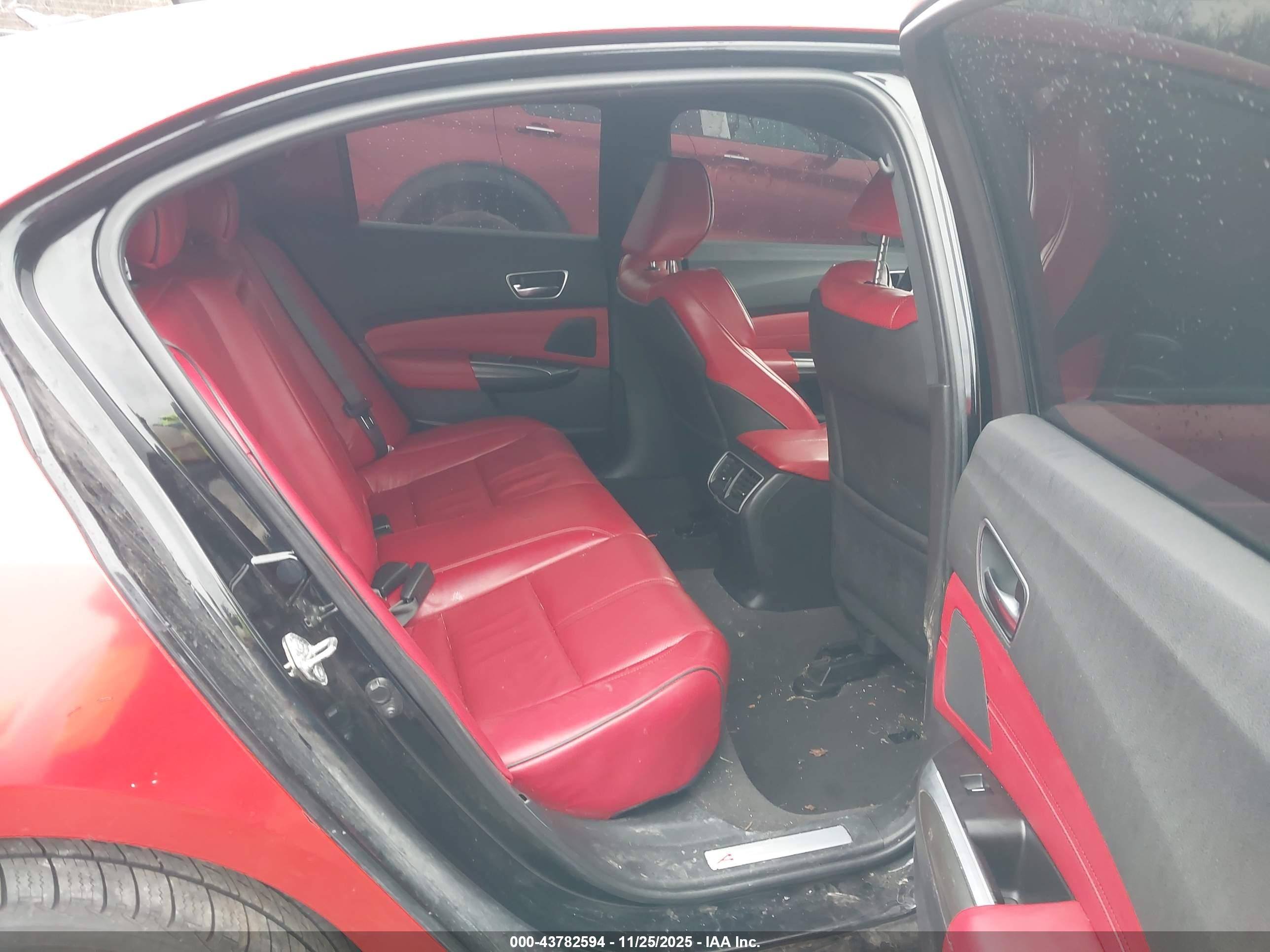 ACURA TLX image 8