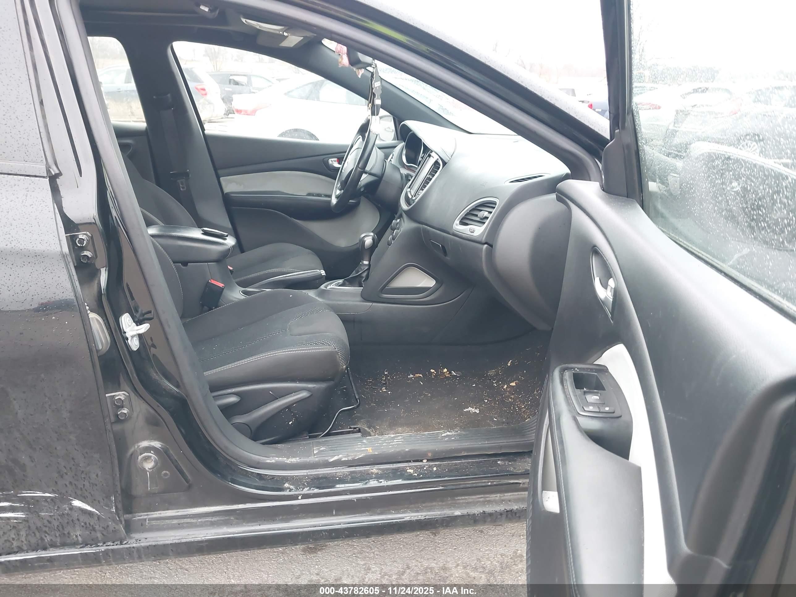 DODGE DART image 5